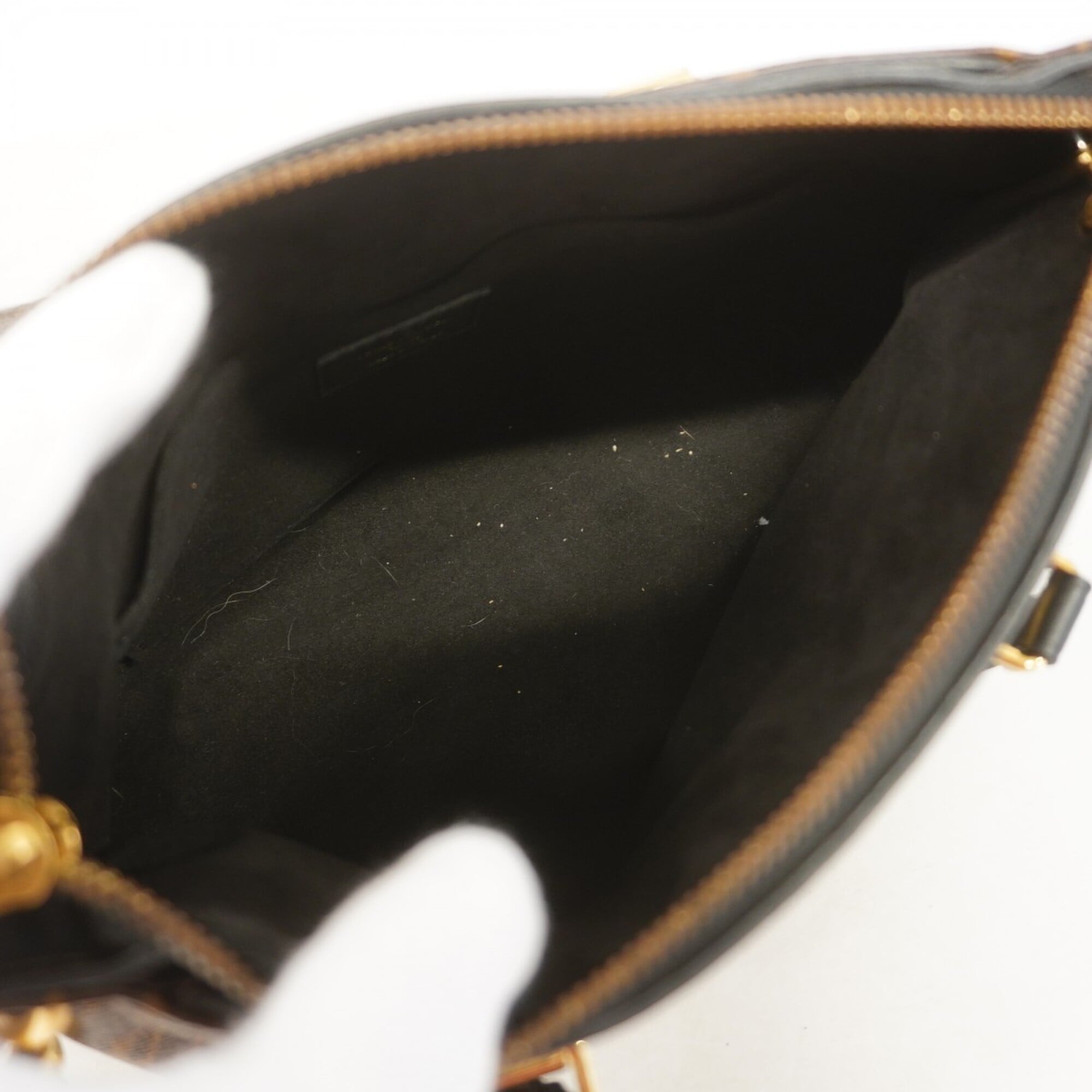 Louis Vuitton Noir Handbag (Pre-Owned)