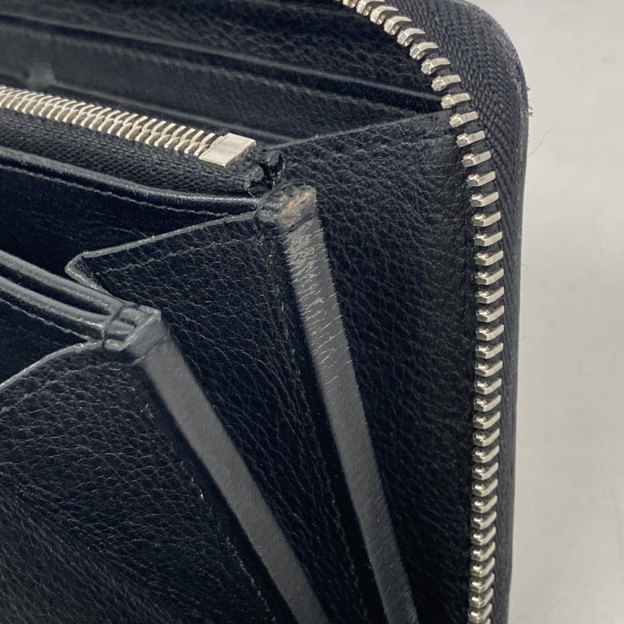 Louis Vuitton Noir Long Wallet (Bi-Fold) (Pre-Owned)