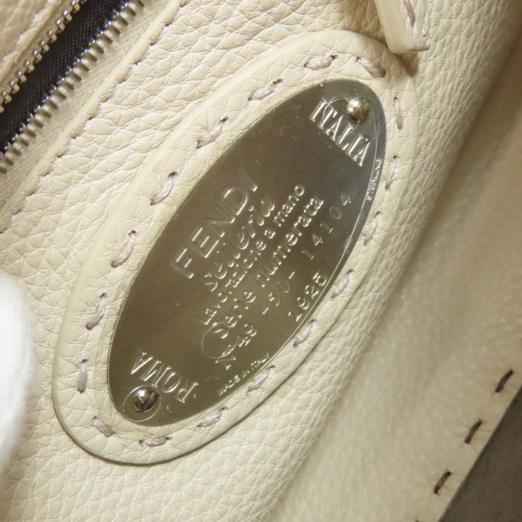 Fendi Pink Leather Handbag (Pre-Owned)