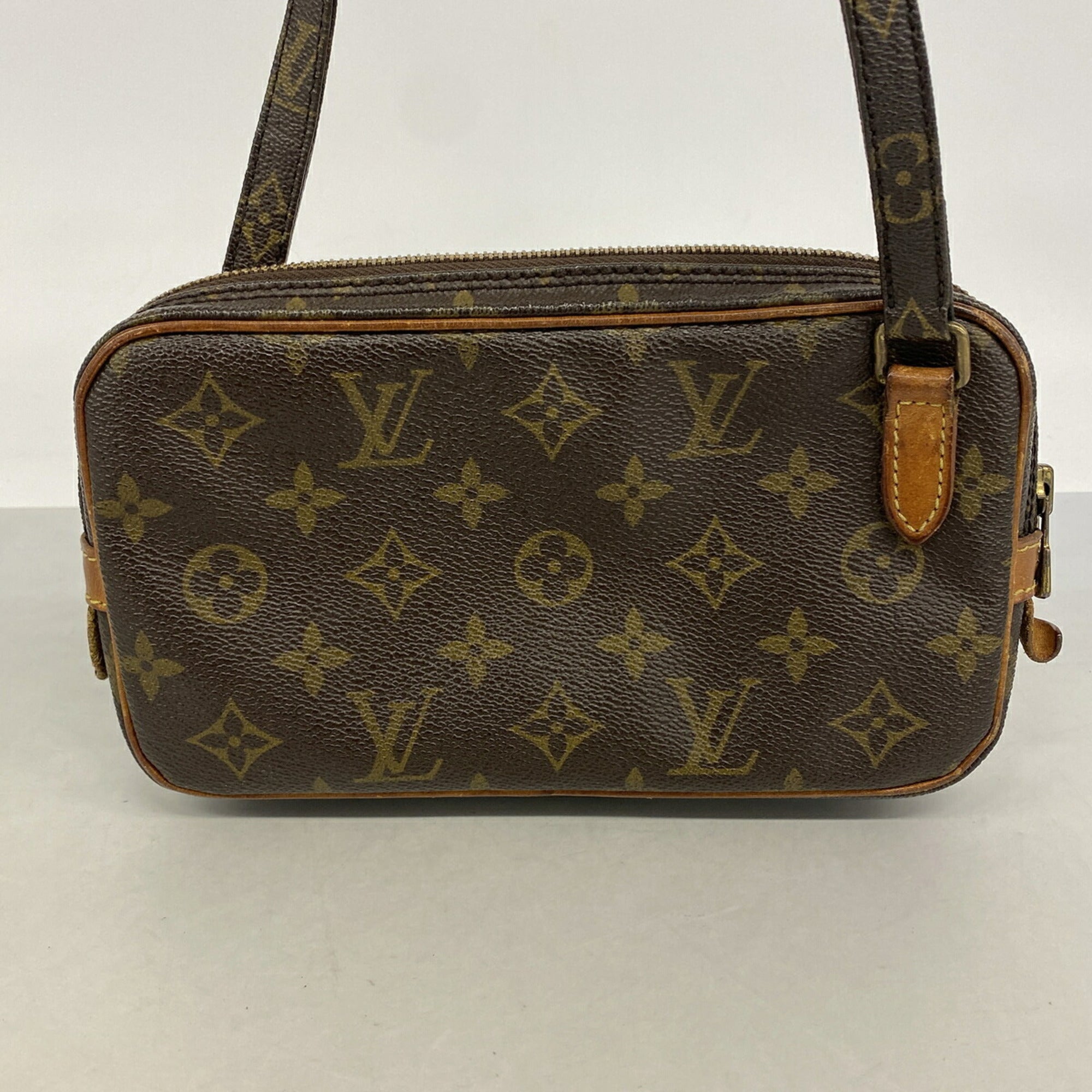 Louis Vuitton Brown Shoulder Bag (Pre-Owned)