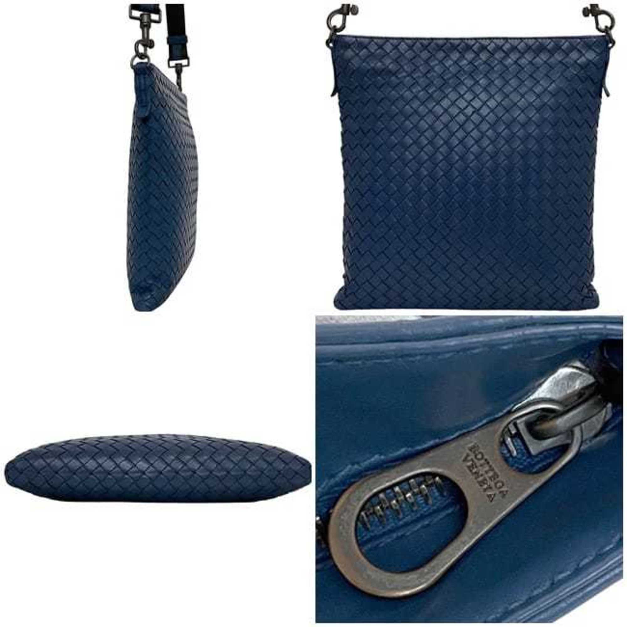 Bottega Veneta Blue Intrecciato Shoulder Bag (Pre-Owned)
