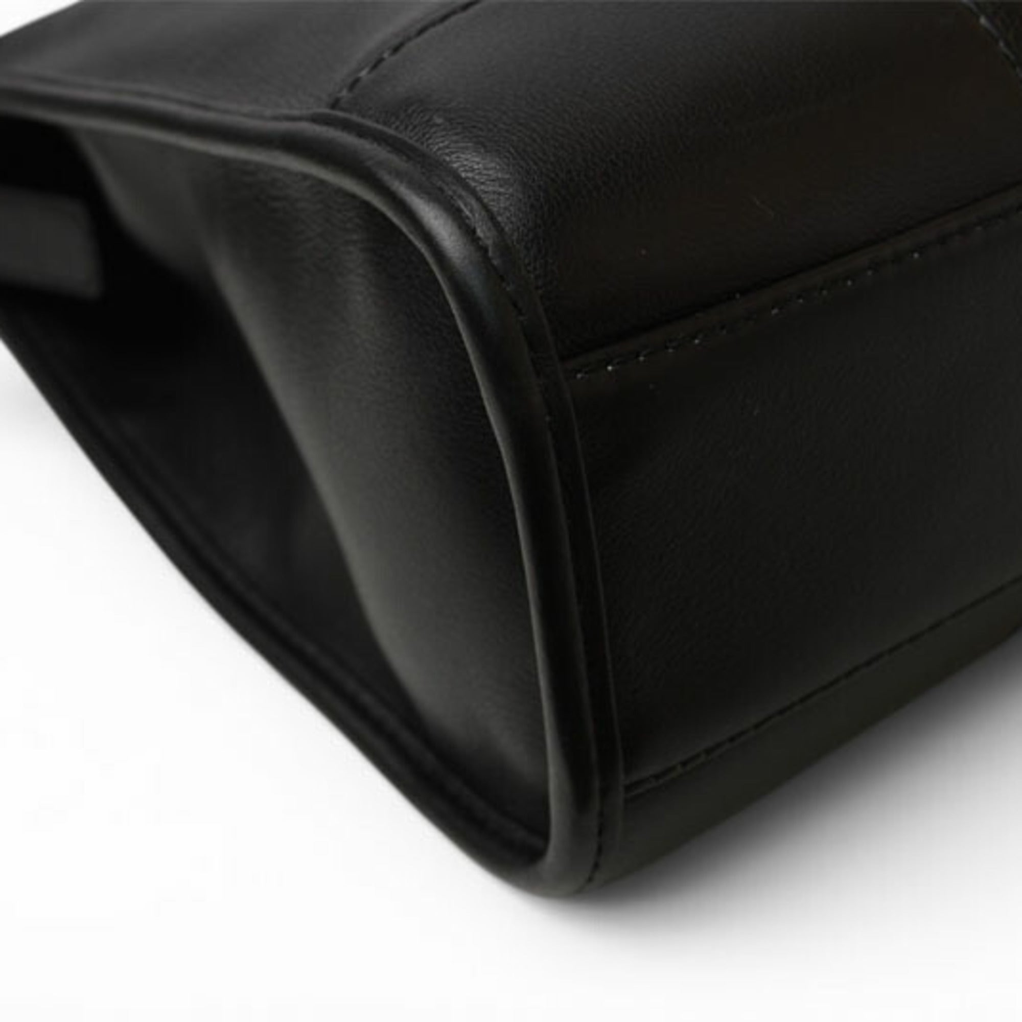 Loewe Black Leather Shoulder Bag (Pre-Owned)