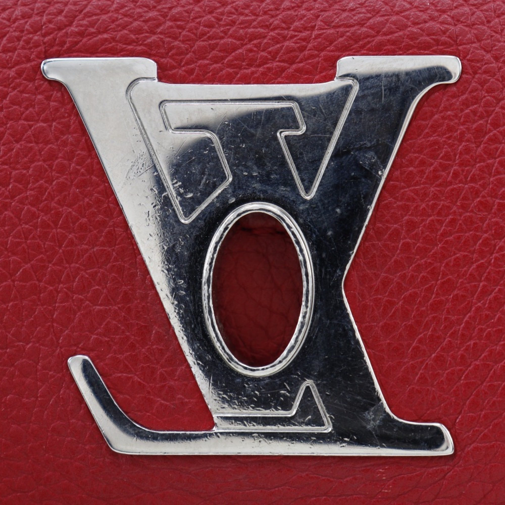 Louis Vuitton Red Color Ruby Leather Shoulder Bag (Pre-Owned)