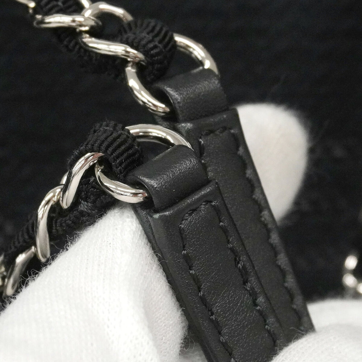 Chanel Black Canvas Tote Bag (Pre-Owned)