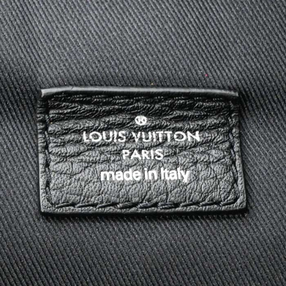 Louis Vuitton Black Leather Pouch Tote Bag (Pre-Owned)