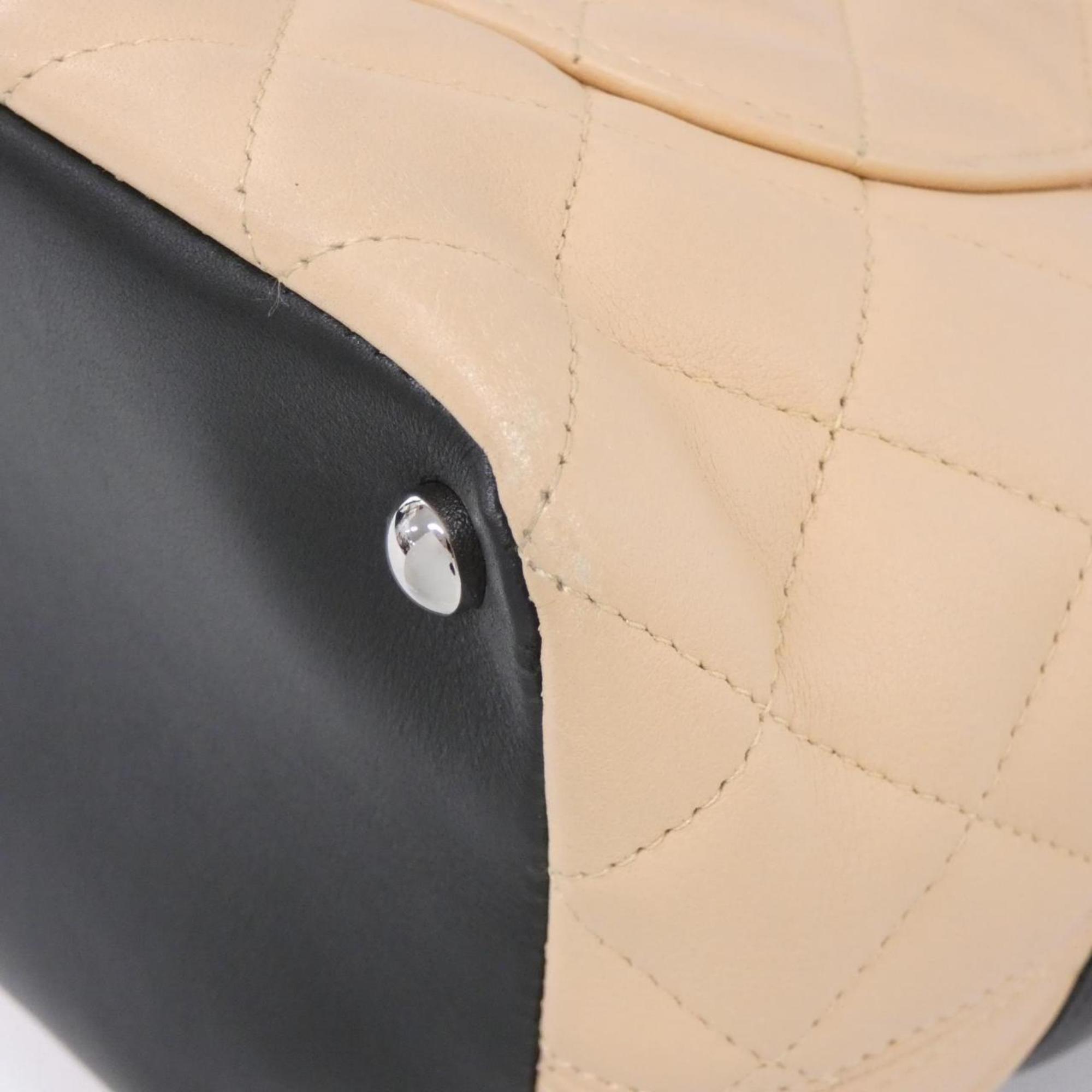 Chanel Beige Black Leather Handbag (Pre-Owned)