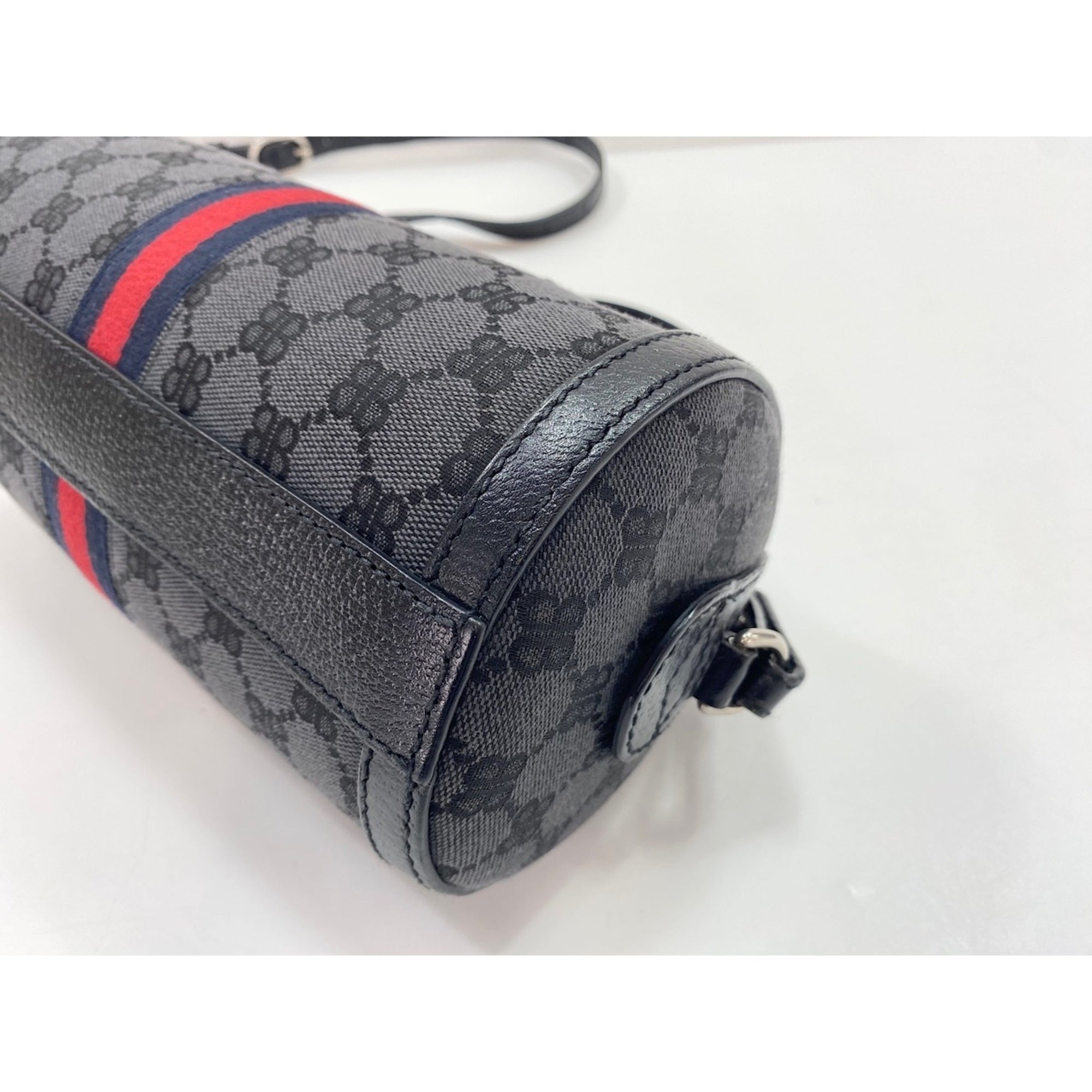 Gucci Black Shoulder Bag (Pre-Owned)