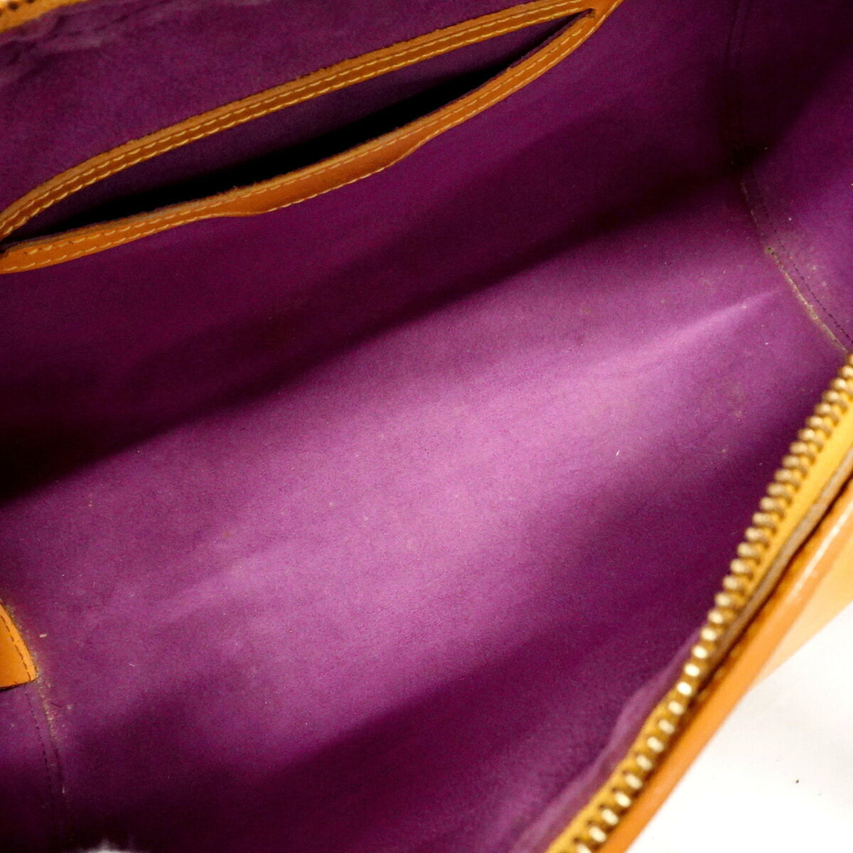 Louis Vuitton Jaune Handbag (Pre-Owned)