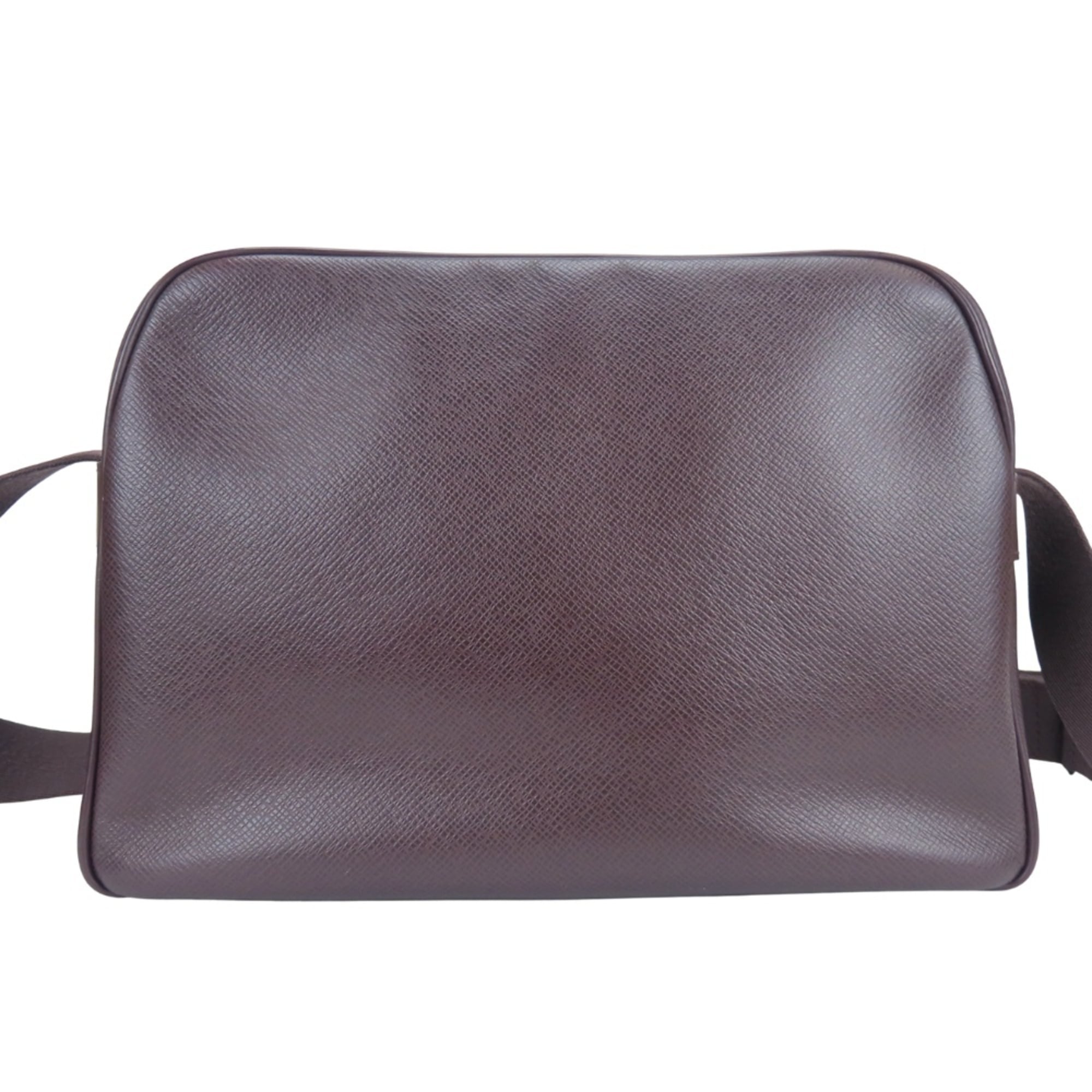 Louis Vuitton Acajou Galle Taiga Leather Shoulder Bag (Pre-Owned)
