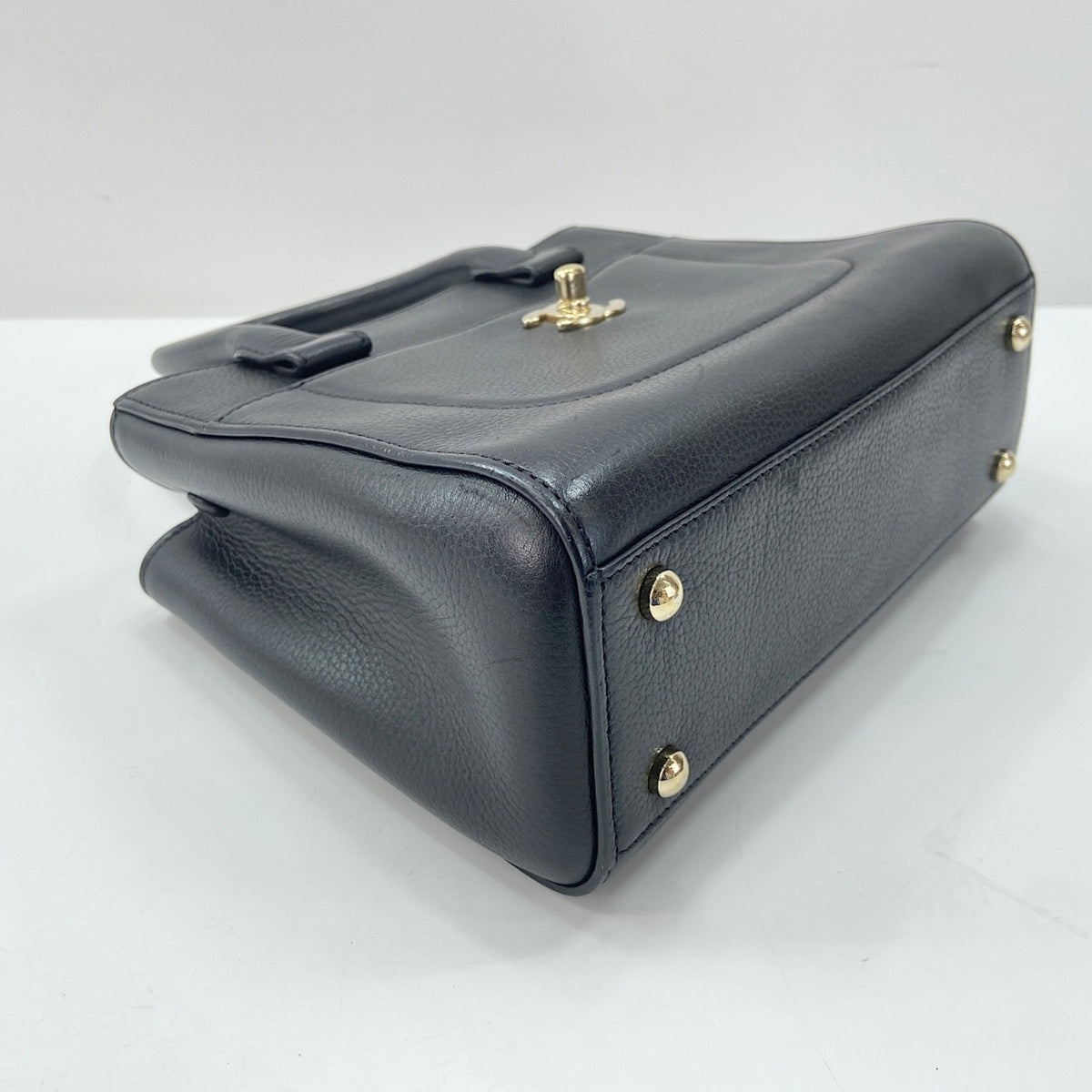 Chanel Black Handbag (Pre-Owned)