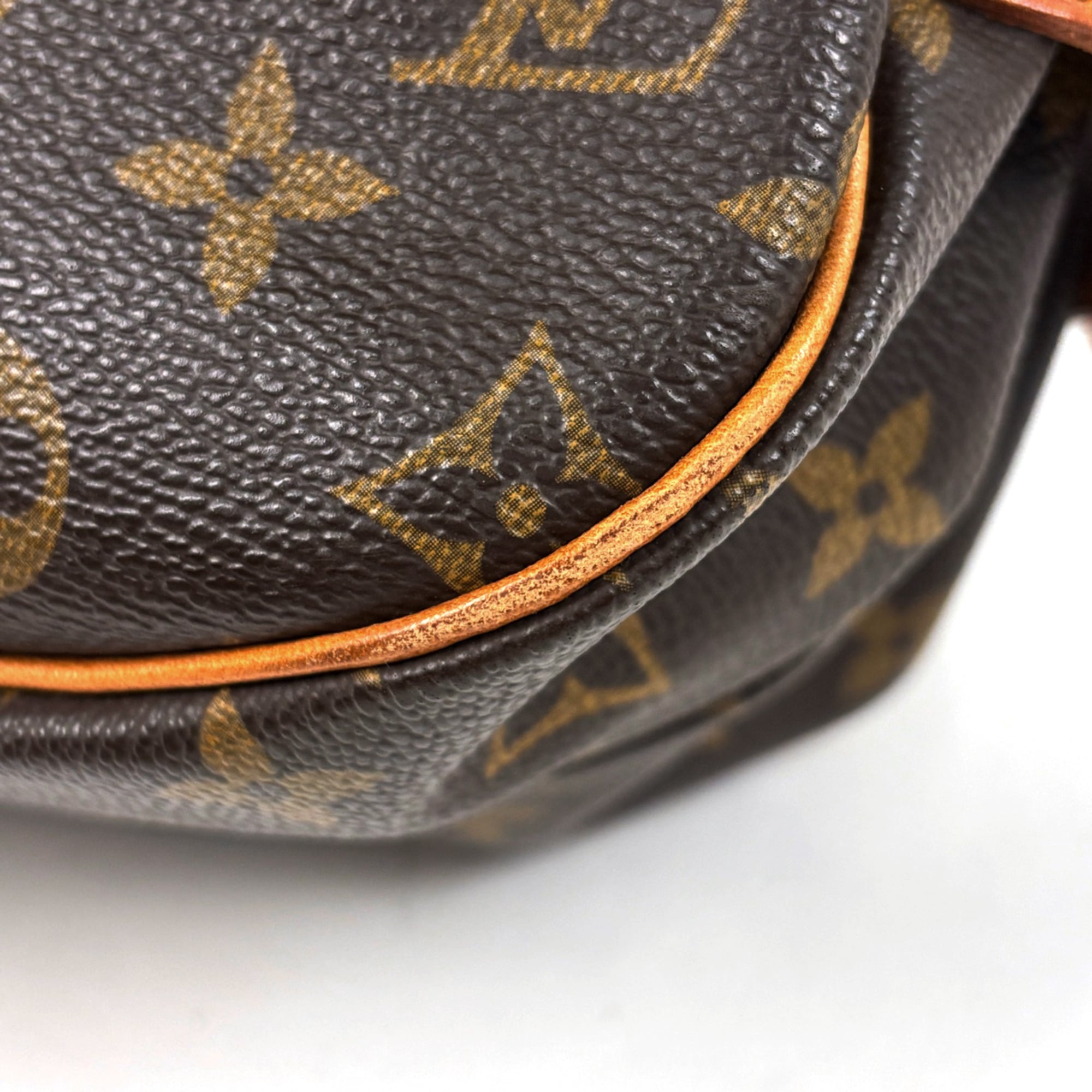 Louis Vuitton Brown Monogram Shoulder Bag (Pre-Owned)