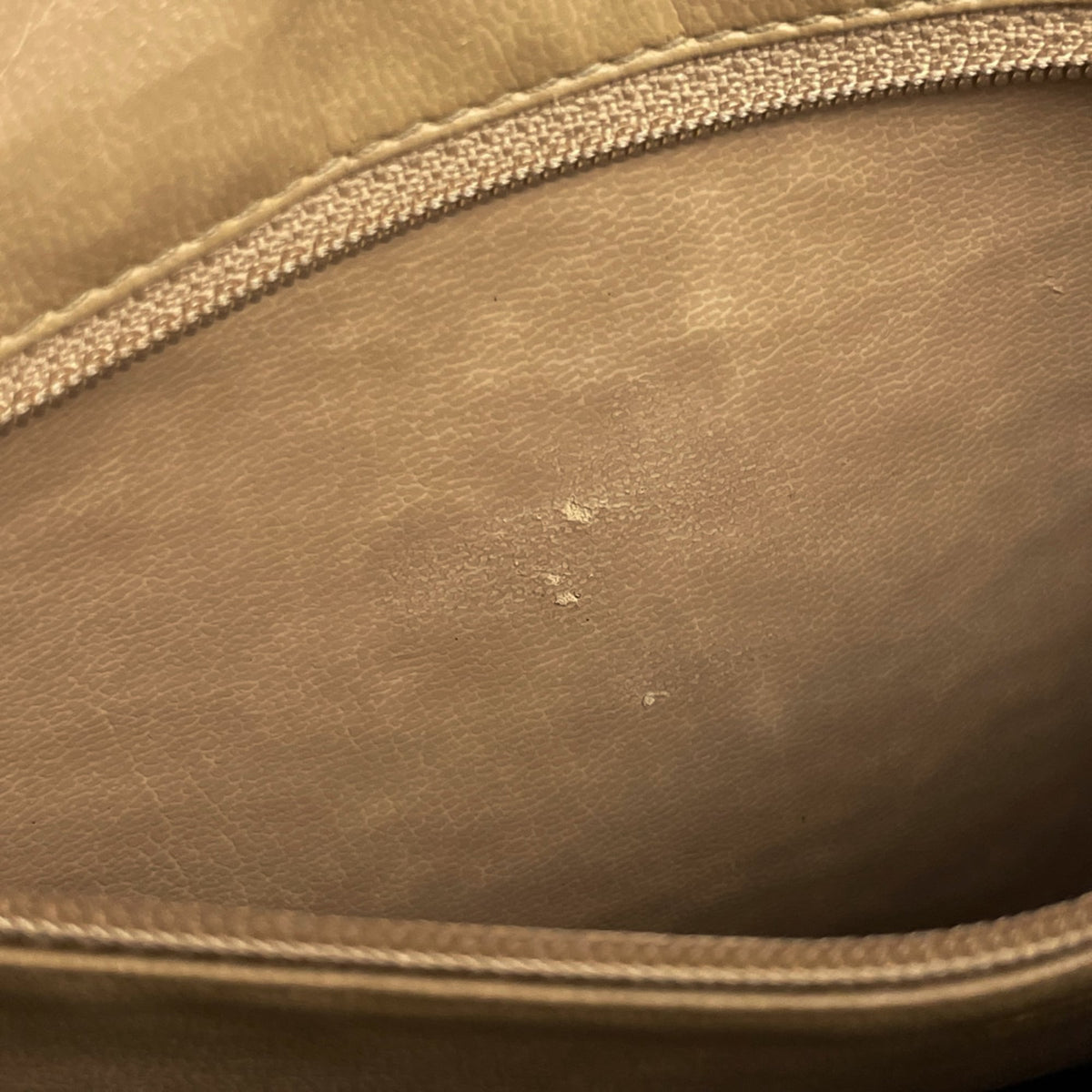 Chanel Beige Grained Calfskin Tote Bag (Pre-Owned)