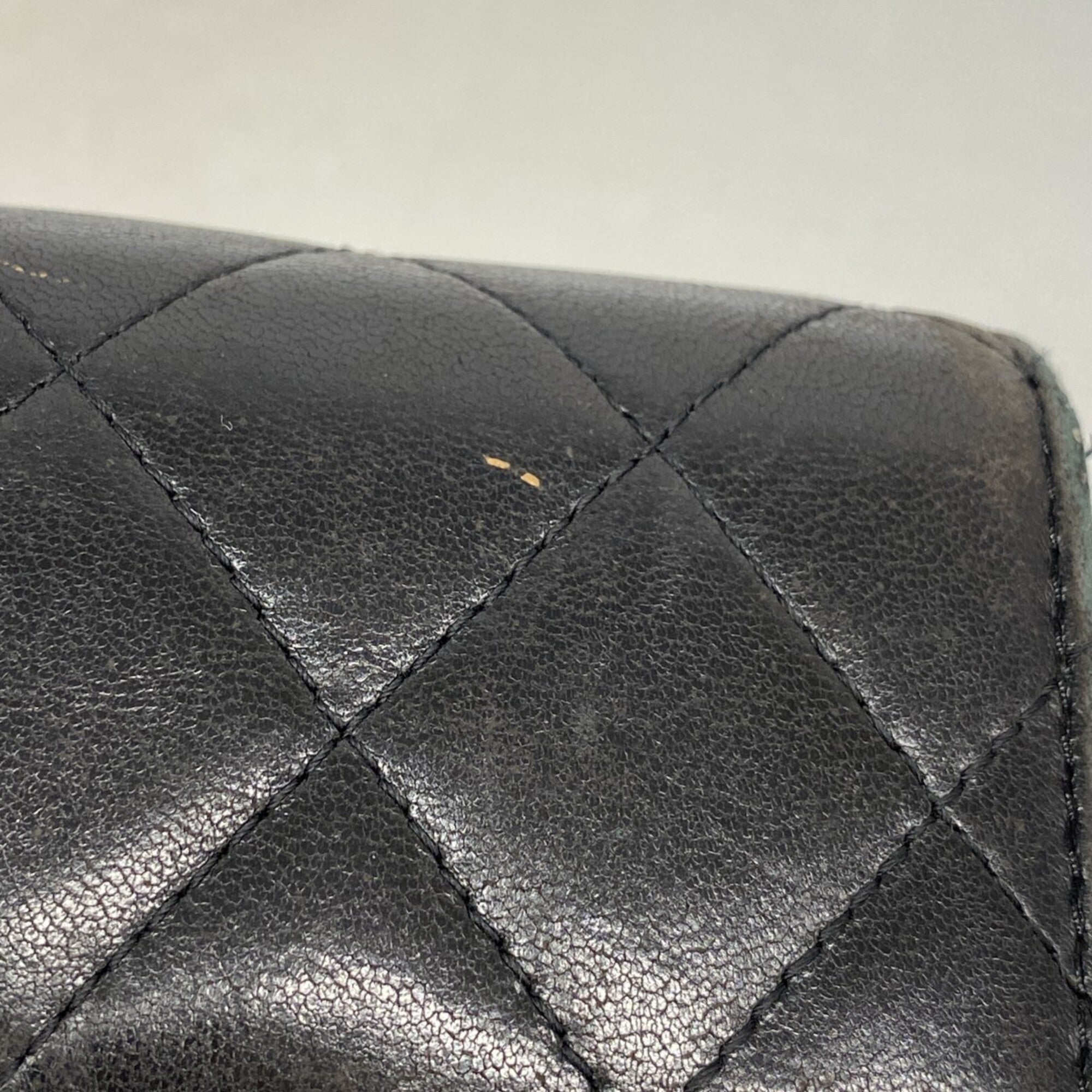 Chanel Black Leather Long Wallet (Bi-Fold) (Pre-Owned)