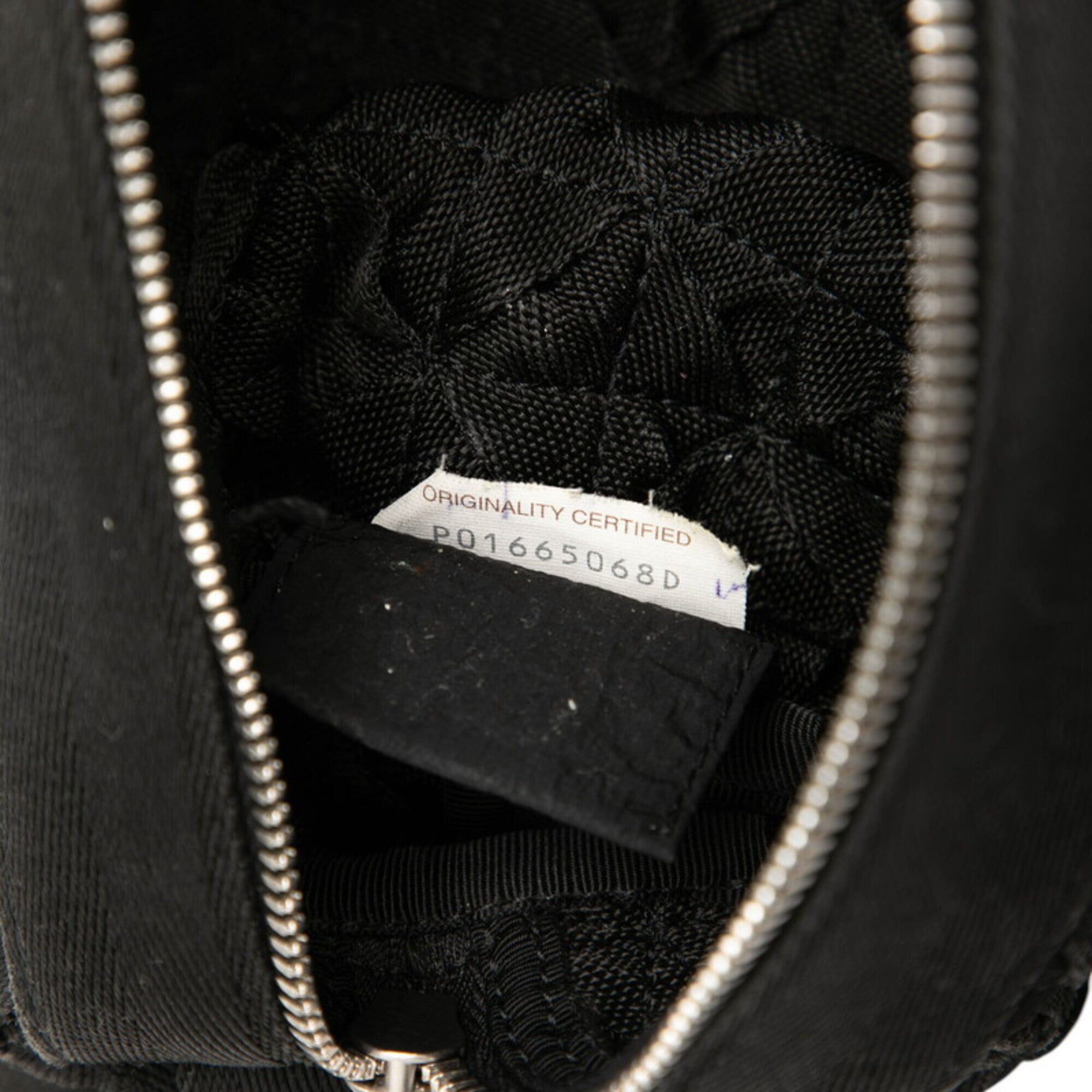 Bottega Veneta Intrecciato Black Canvas Nylon Shoulder Bag (Pre-Owned)