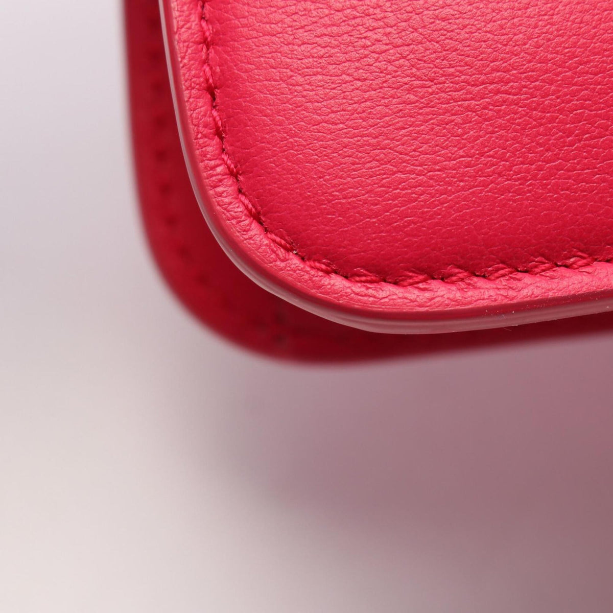 Bvlgari Pink Leather Handbag (Pre-Owned)