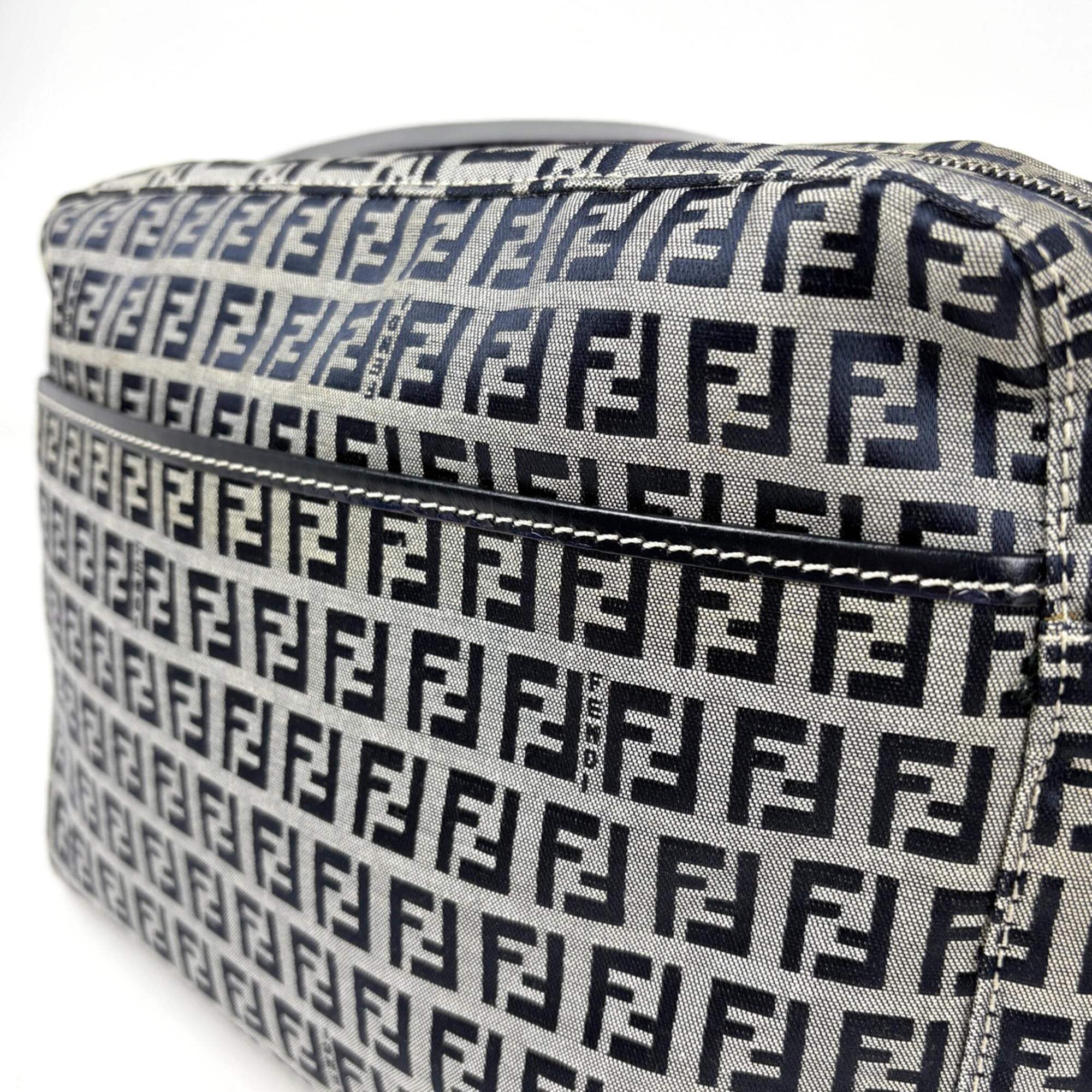 Fendi Navy Leather Canvas Shoulder Bag (Pre-Owned)