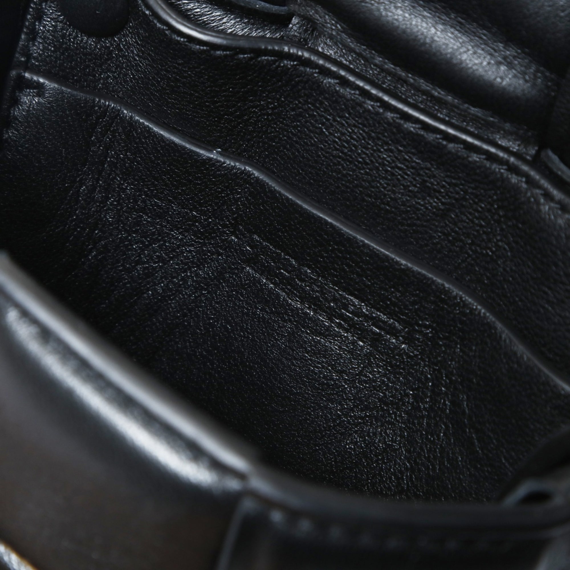 Bottega Veneta Black Shoulder Bag (Pre-Owned)