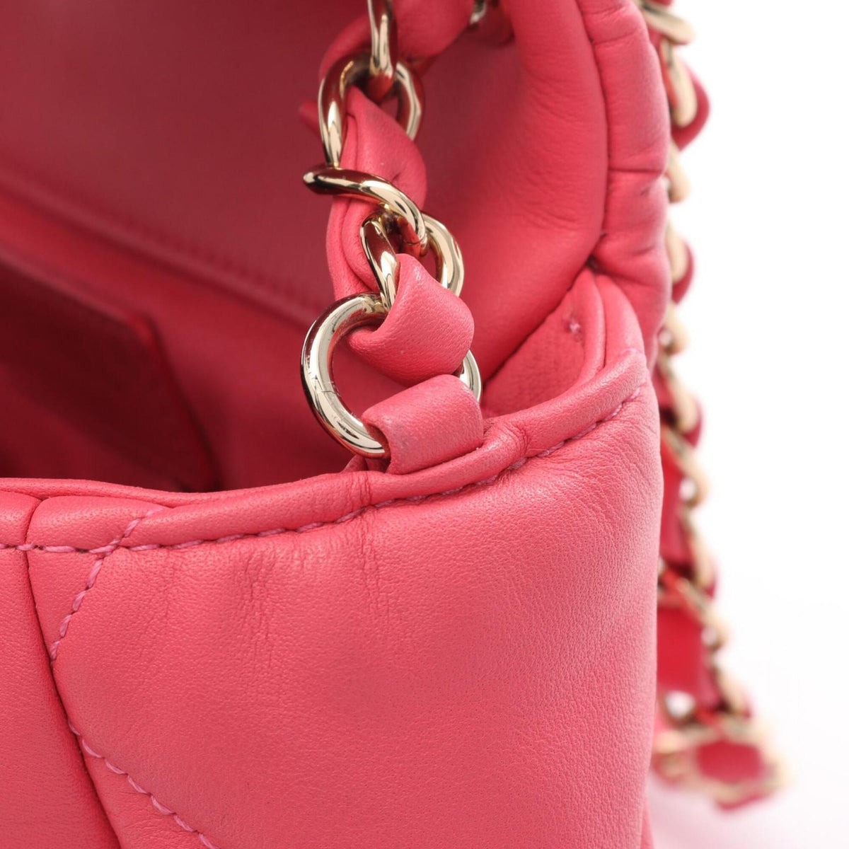 Chanel Pink Leather Handbag Shoulder Bag (Pre-Owned)