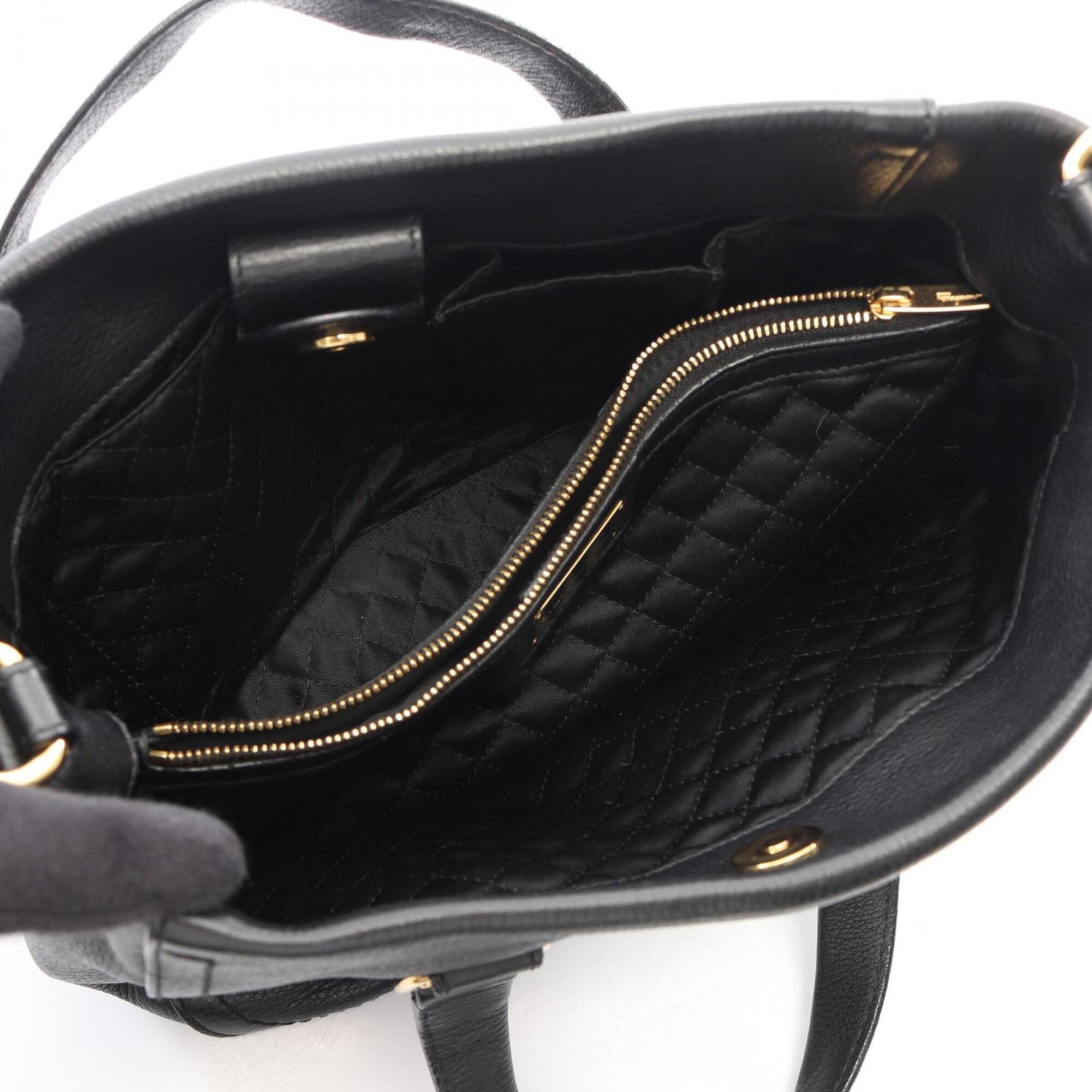 Salvatore Ferragamo Black Leather Handbag (Pre-Owned)