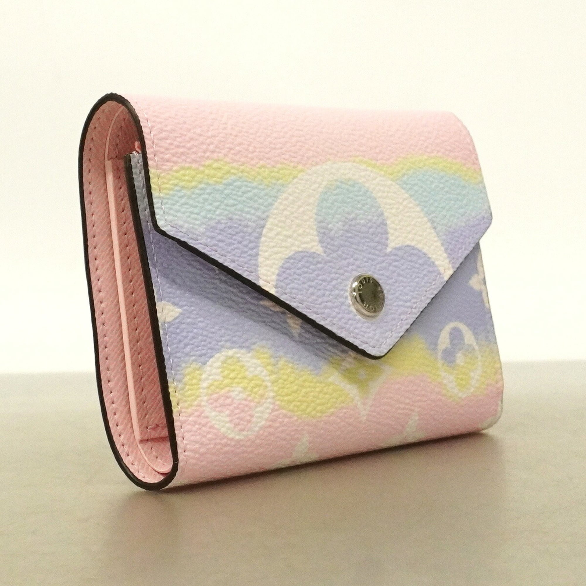 Louis Vuitton Multi-Color Wallet (Tri-Fold) (Pre-Owned)