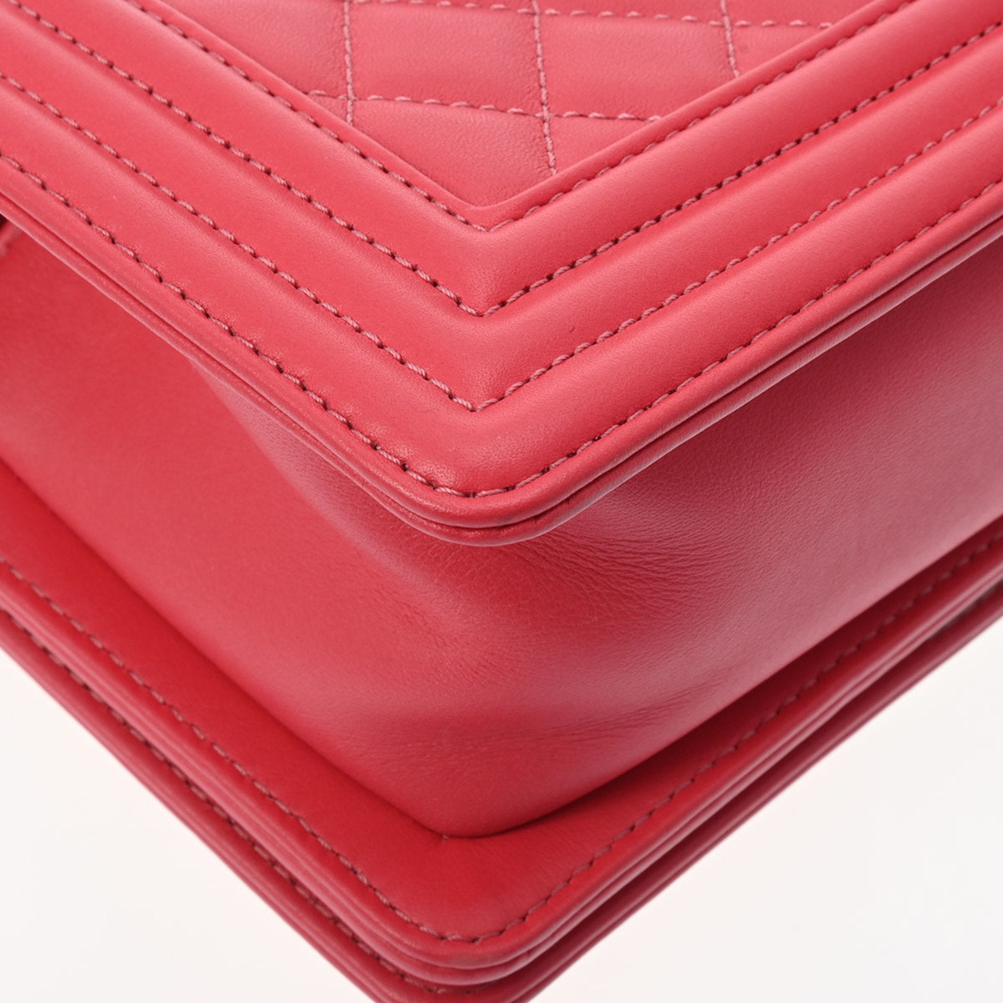 Chanel Boy Chanel Pink Caviar Leather Shoulder Bag (Pre-Owned)