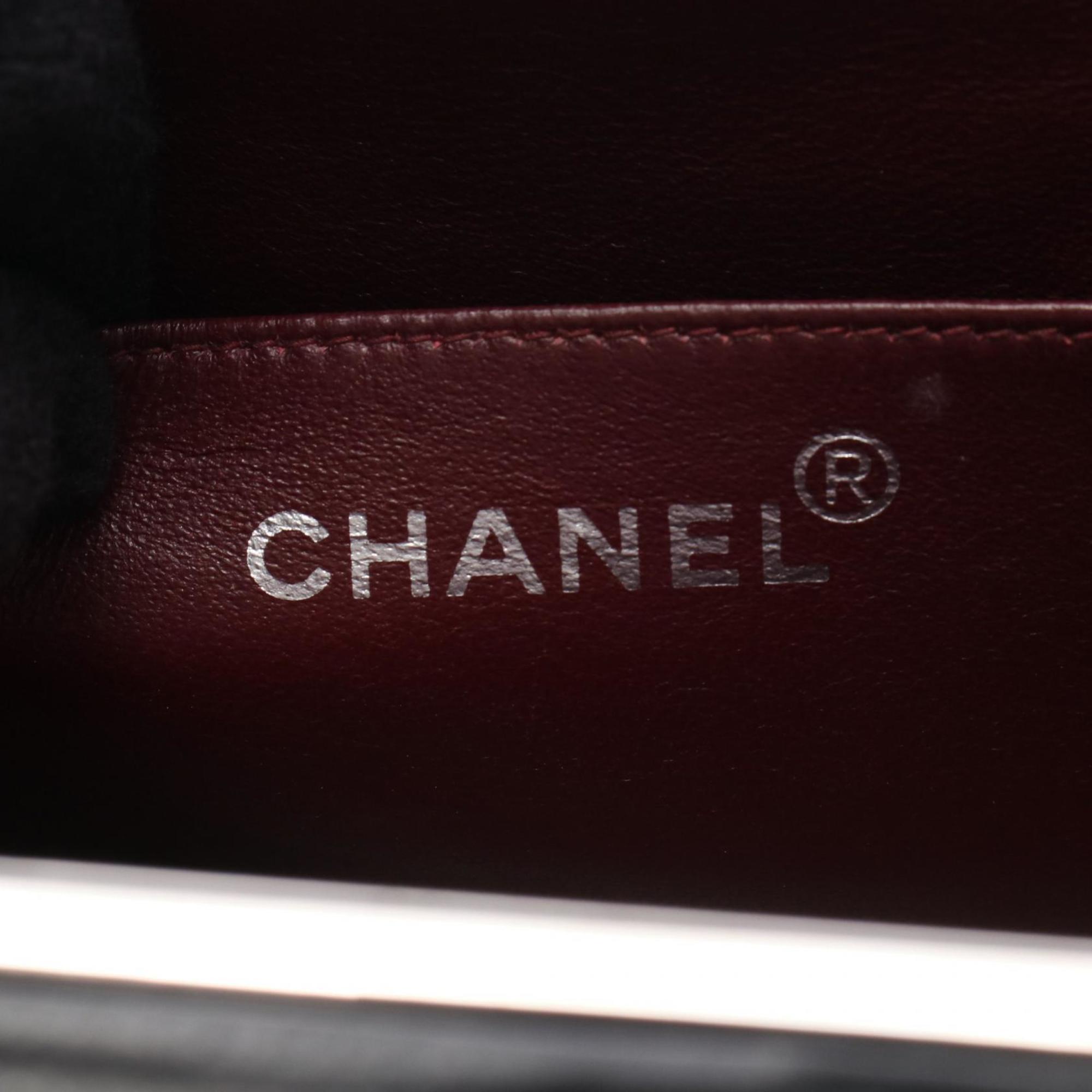 Chanel Black Leather Handbag (Pre-Owned)