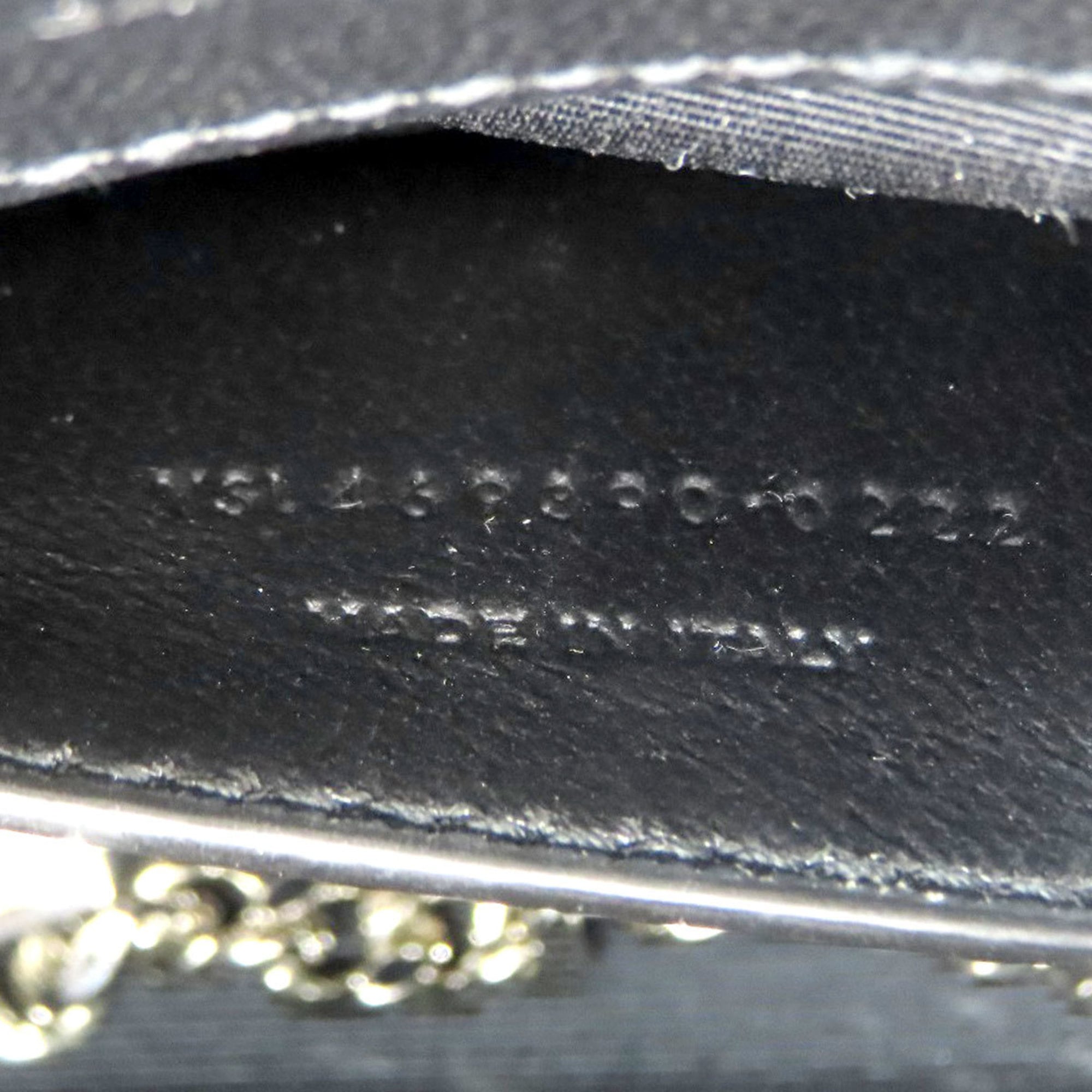 Saint Laurent Black Leather Shoulder Bag (Pre-Owned)