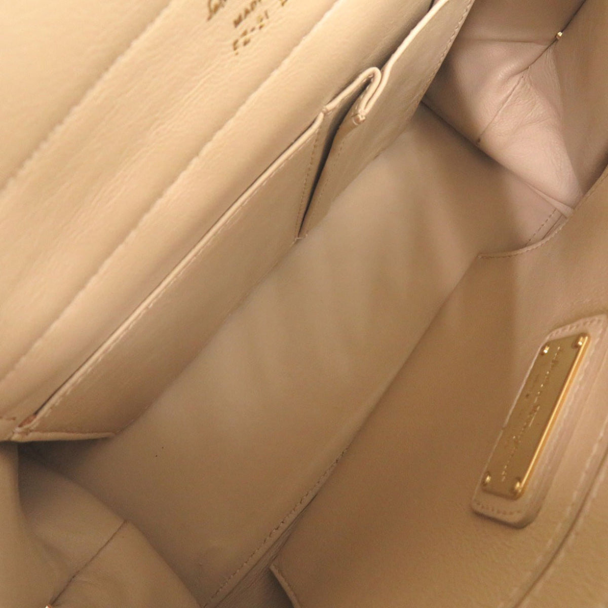 Salvatore Ferragamo Beige Multi-Color White Yellow Leather Handbag Shoulder Bag (Pre-Owned)