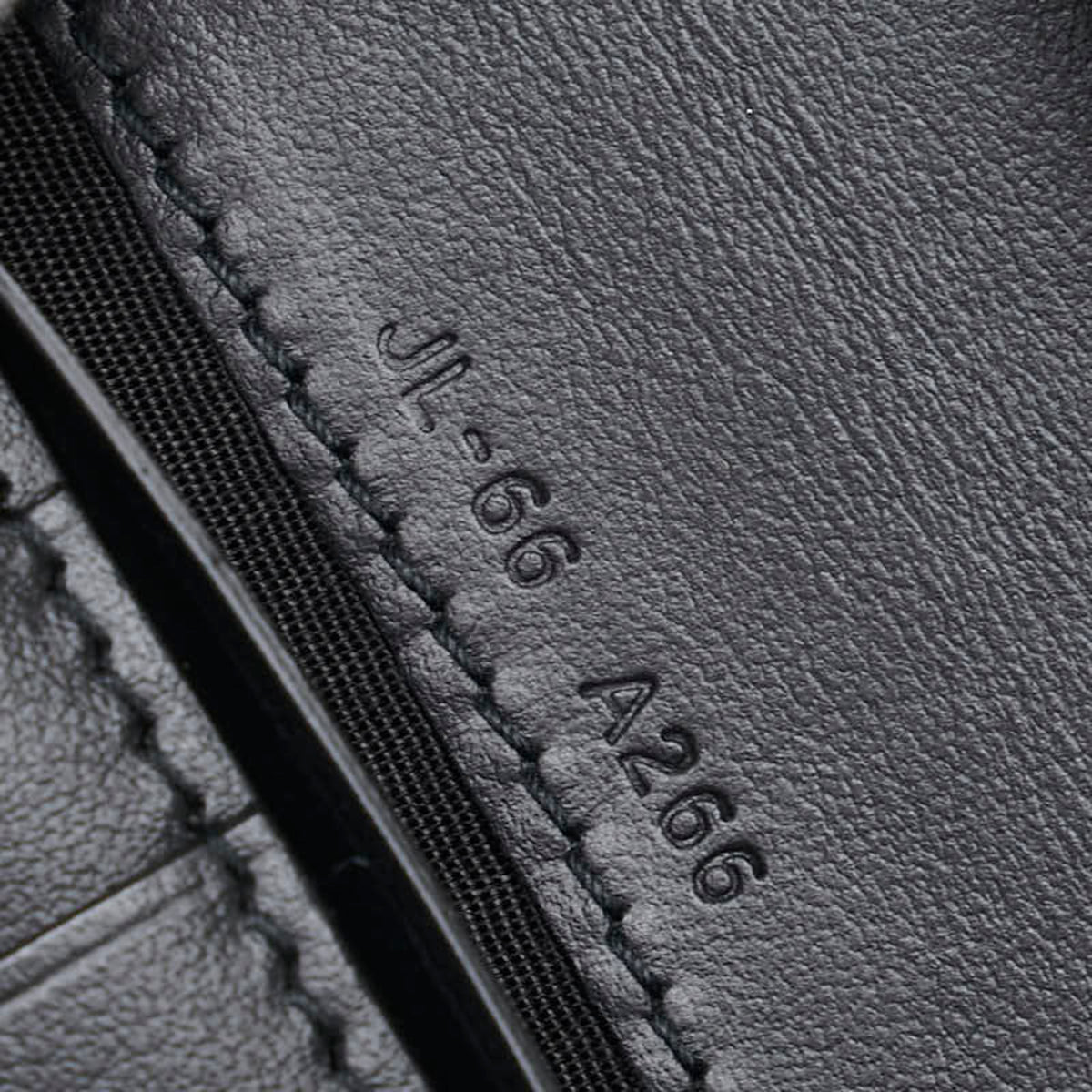 Salvatore Ferragamo Black Leather Long Wallet (Bi-Fold) (Pre-Owned)