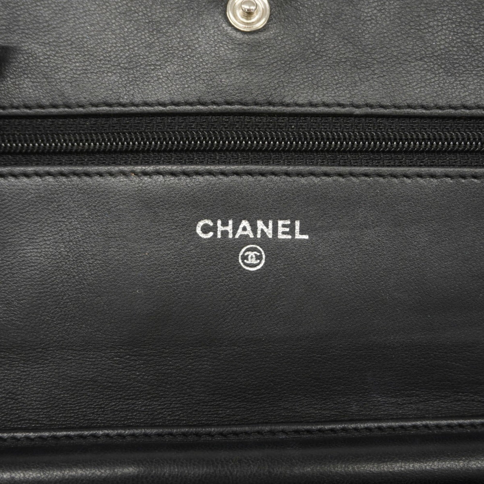 Chanel Black Leather Chain/Shoulder Wallet (Pre-Owned)