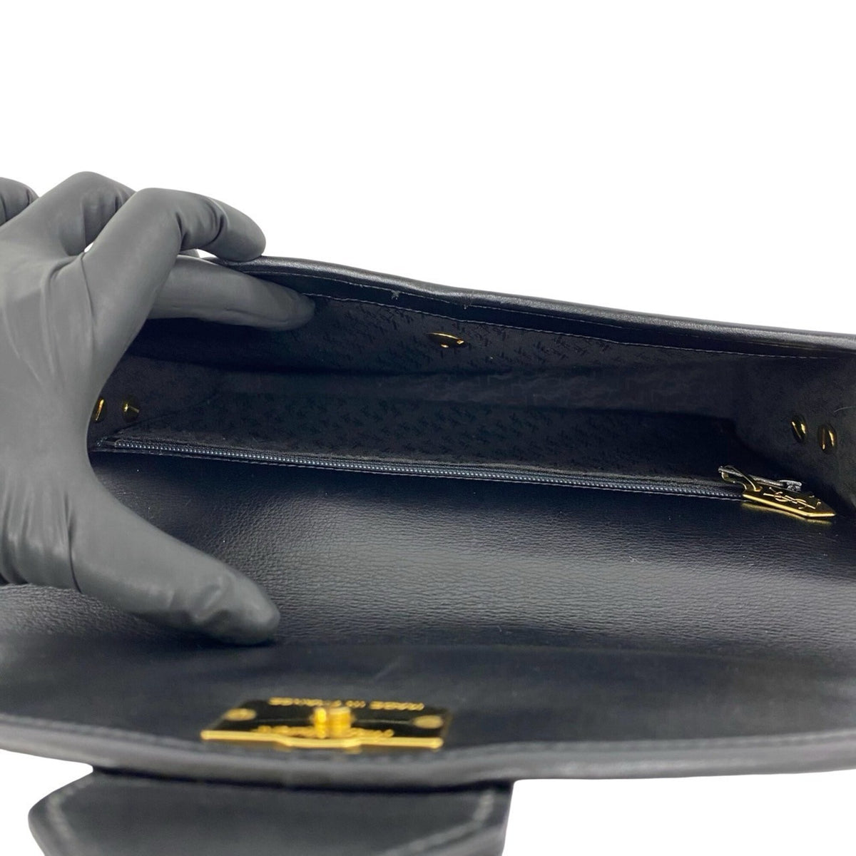 Yves Saint Laurent Black Leather Shoulder Bag (Pre-Owned)