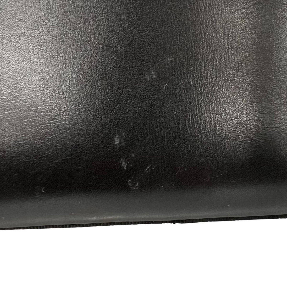 Salvatore Ferragamo Black Leather Shoulder Bag (Pre-Owned)