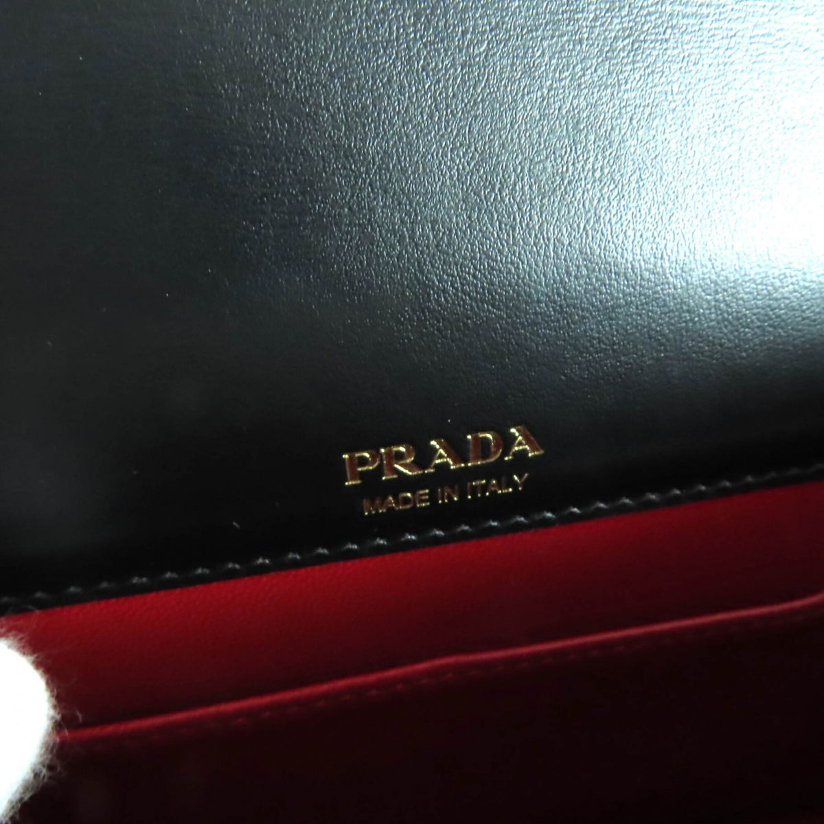 Prada Black Leather Shoulder Bag (Pre-Owned)