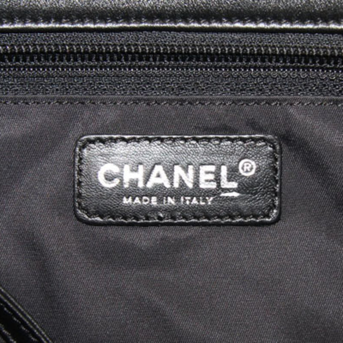 Chanel Black Patent Leather Leather Leather Tote Bag (Pre-Owned)