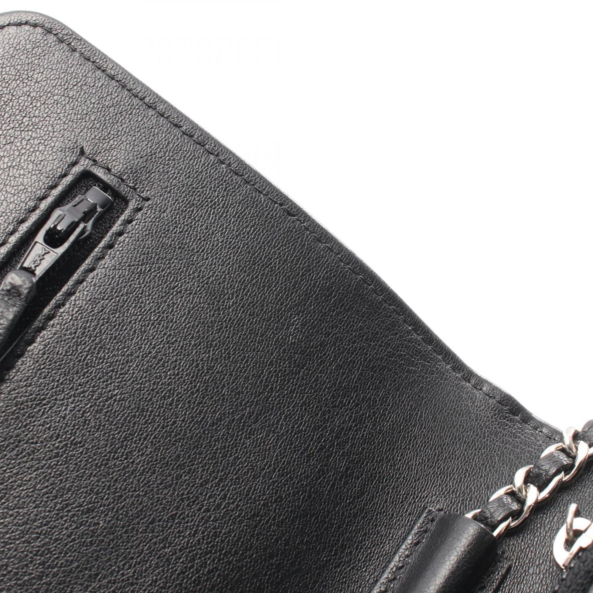 Chanel Black Leather Handbag Shoulder Bag (Pre-Owned)