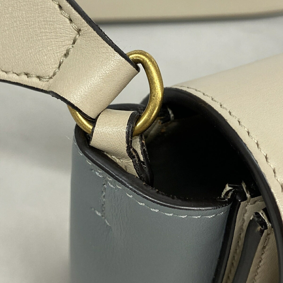 Celine Ivory Leather Shoulder Bag (Pre-Owned)