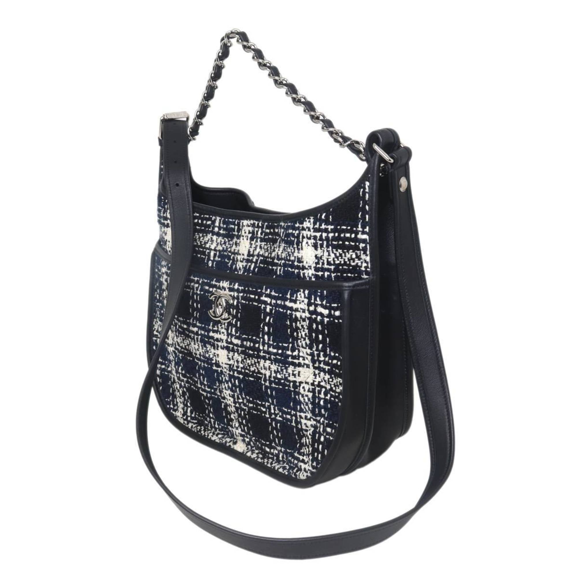 Chanel Navy White Cotton Shoulder Bag (Pre-Owned)