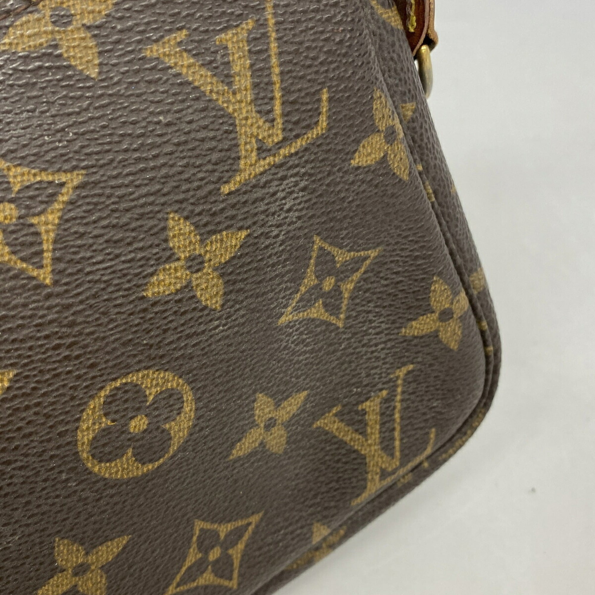 Louis Vuitton Brown Pouch (Pre-Owned)
