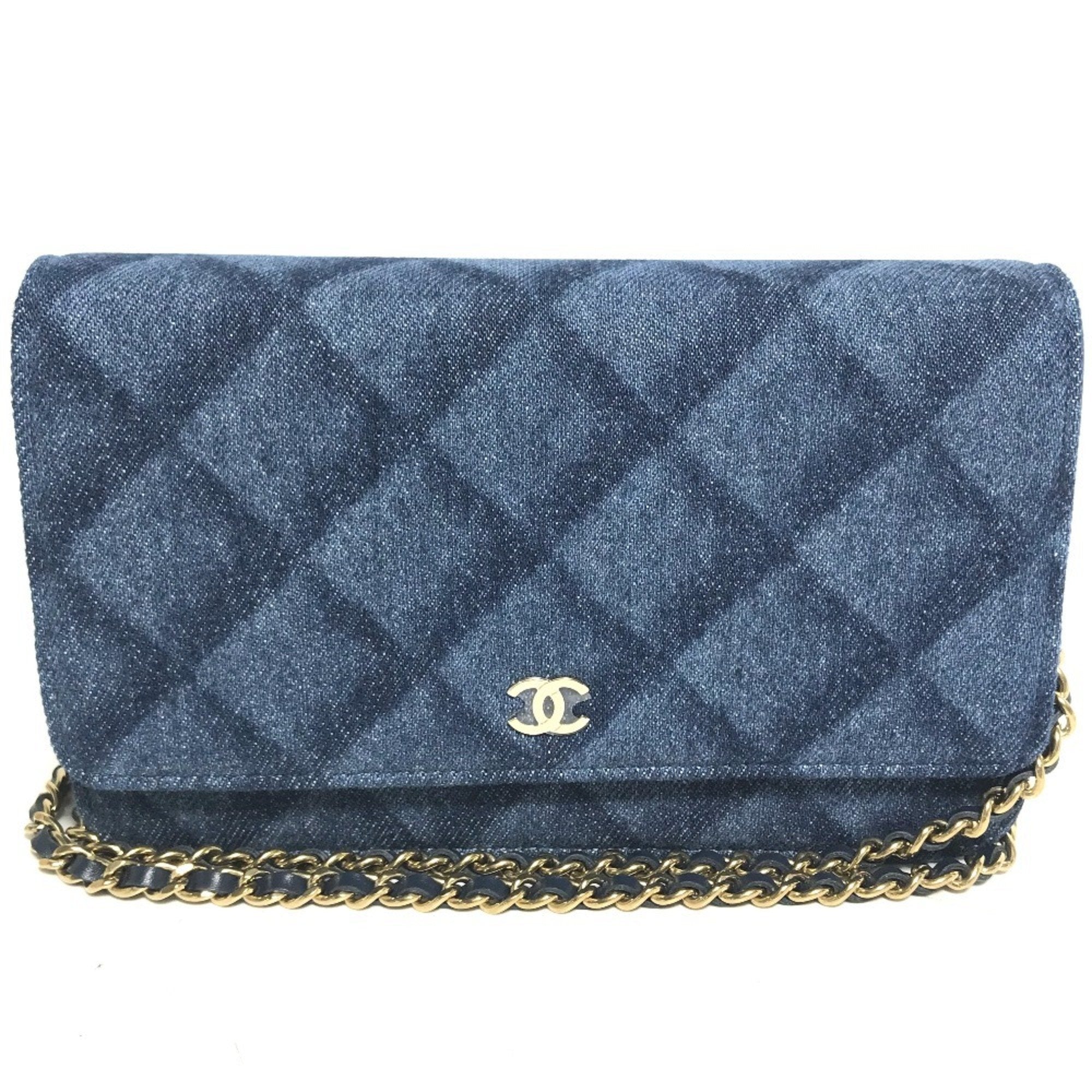 Chanel Blue Denim Shoulder Bag (Pre-Owned)