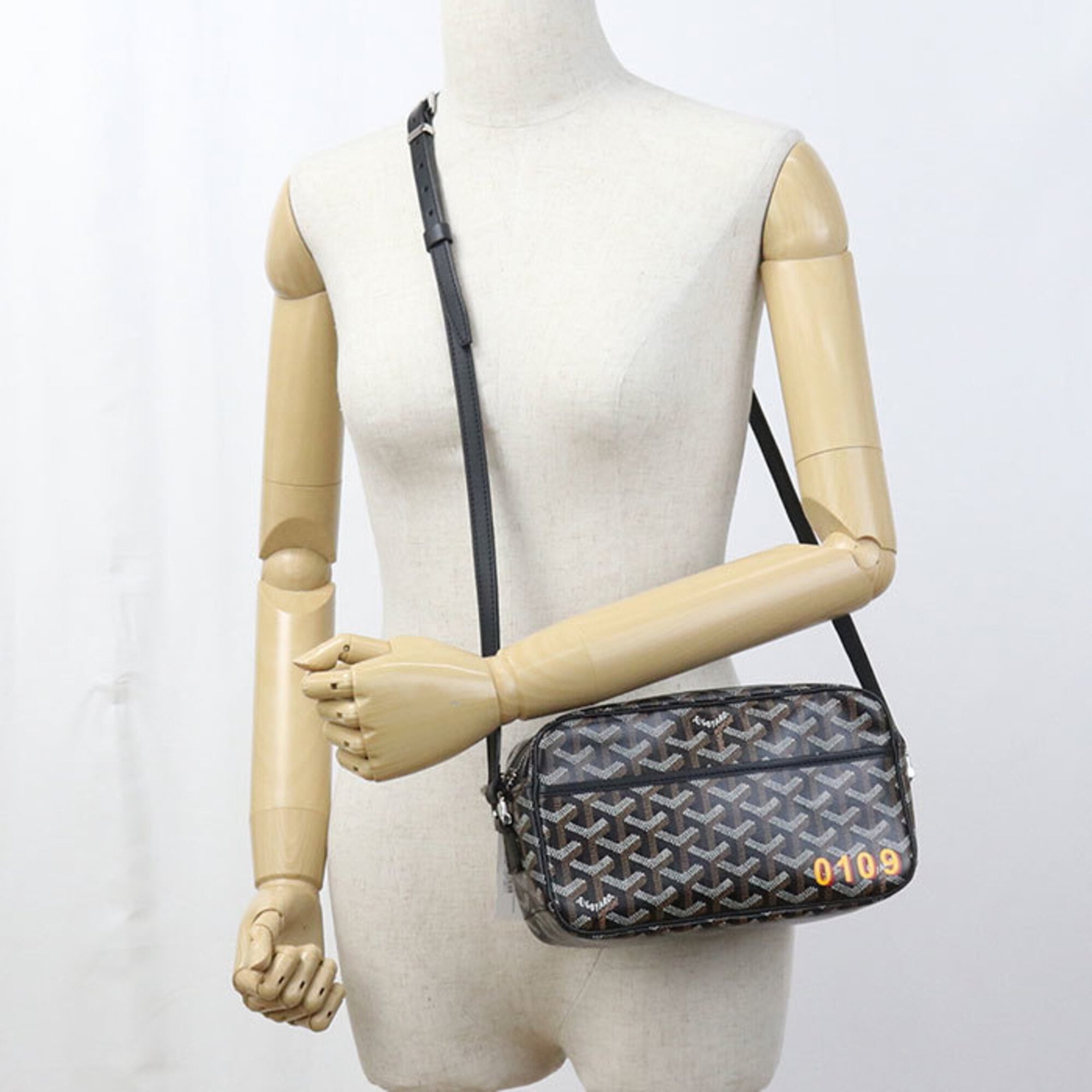 Goyard Black Canvas Shoulder Bag (Pre-Owned)