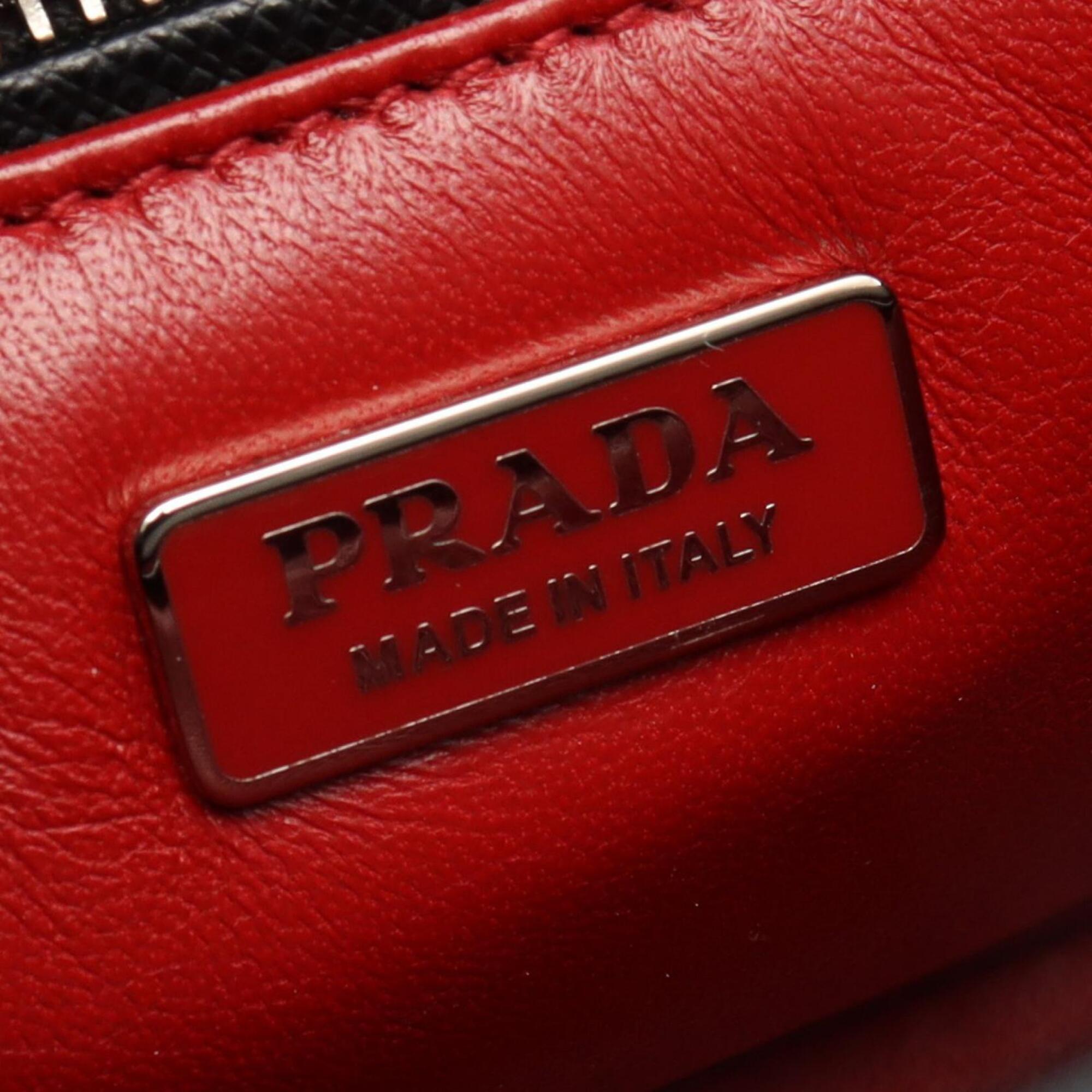 Prada Black Leather Handbag (Pre-Owned)