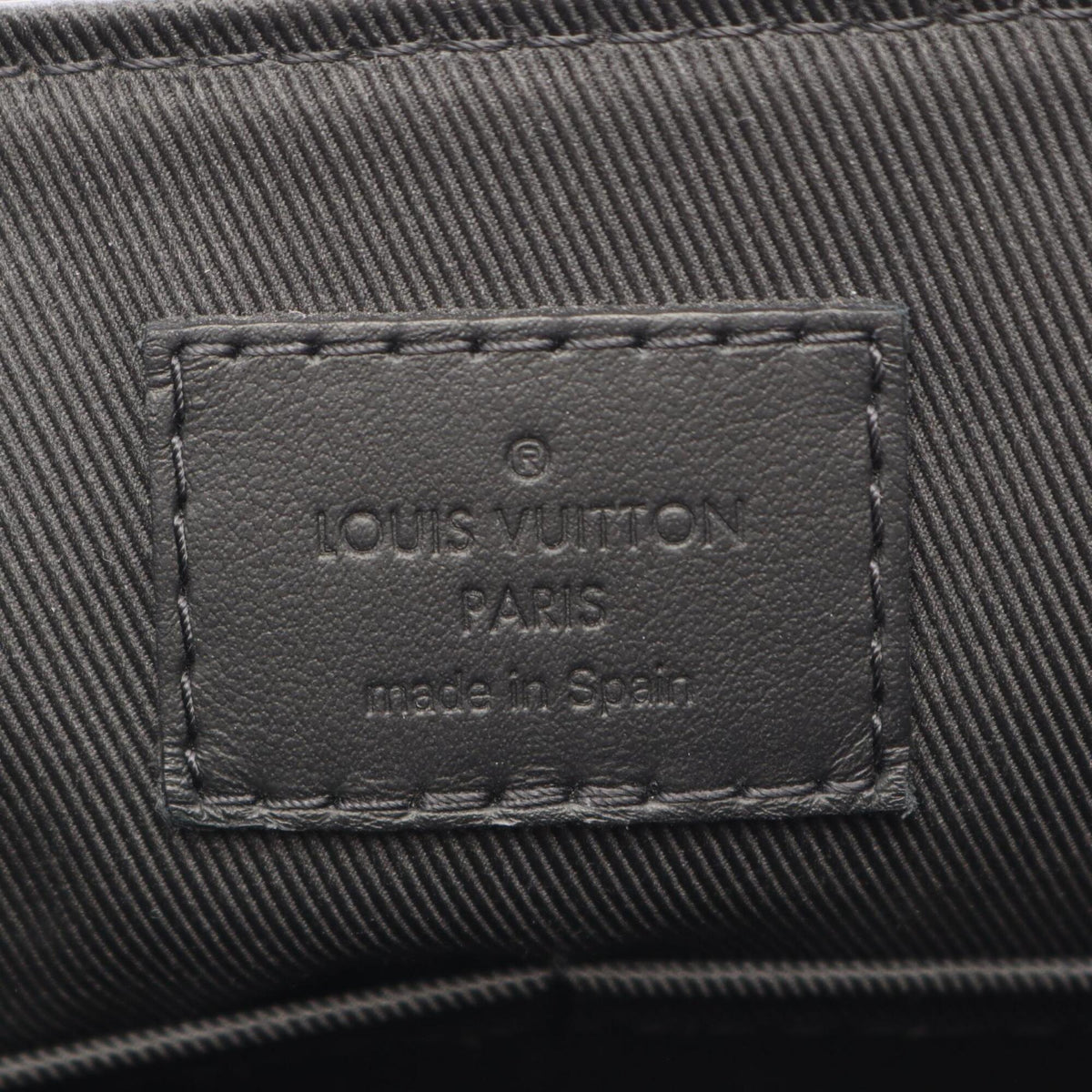 Louis Vuitton Black Leather Handbag Shoulder Bag (Pre-Owned)