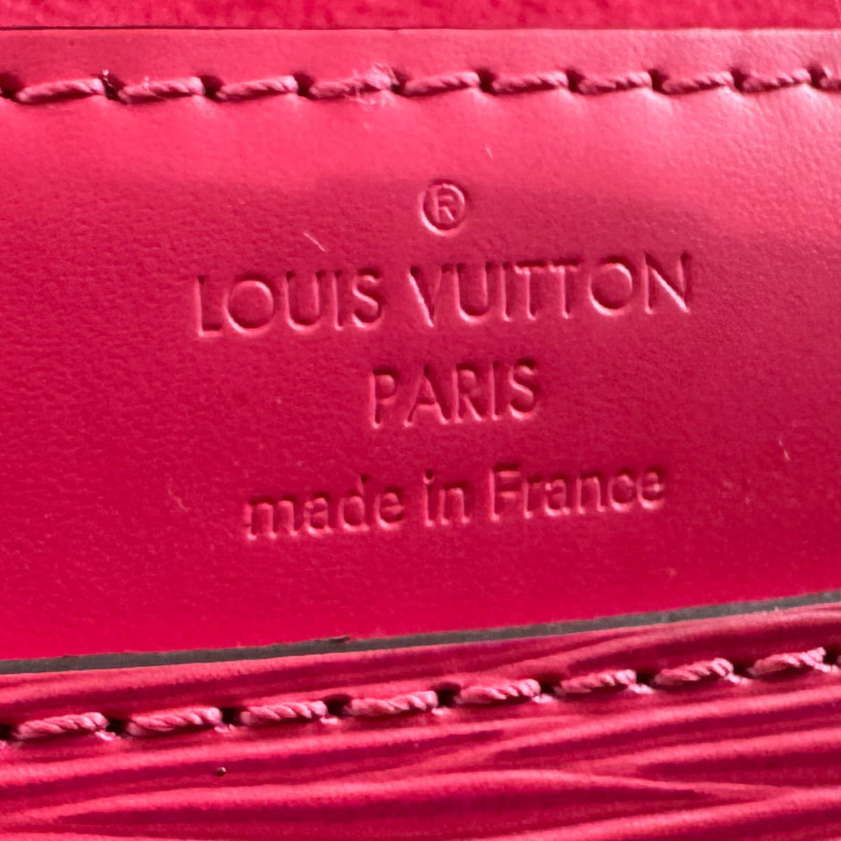 Louis Vuitton Pink Epi Leather Pochette Shoulder Bag (Pre-Owned)