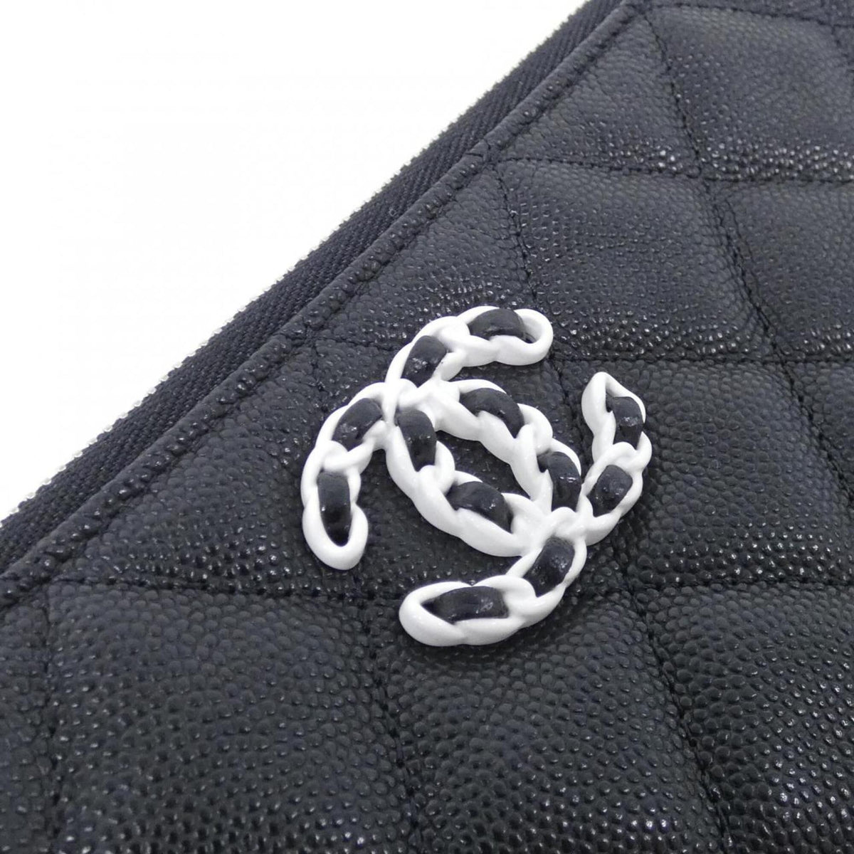 Chanel Black Grained Calfskin Handbag Pouch (Pre-Owned)