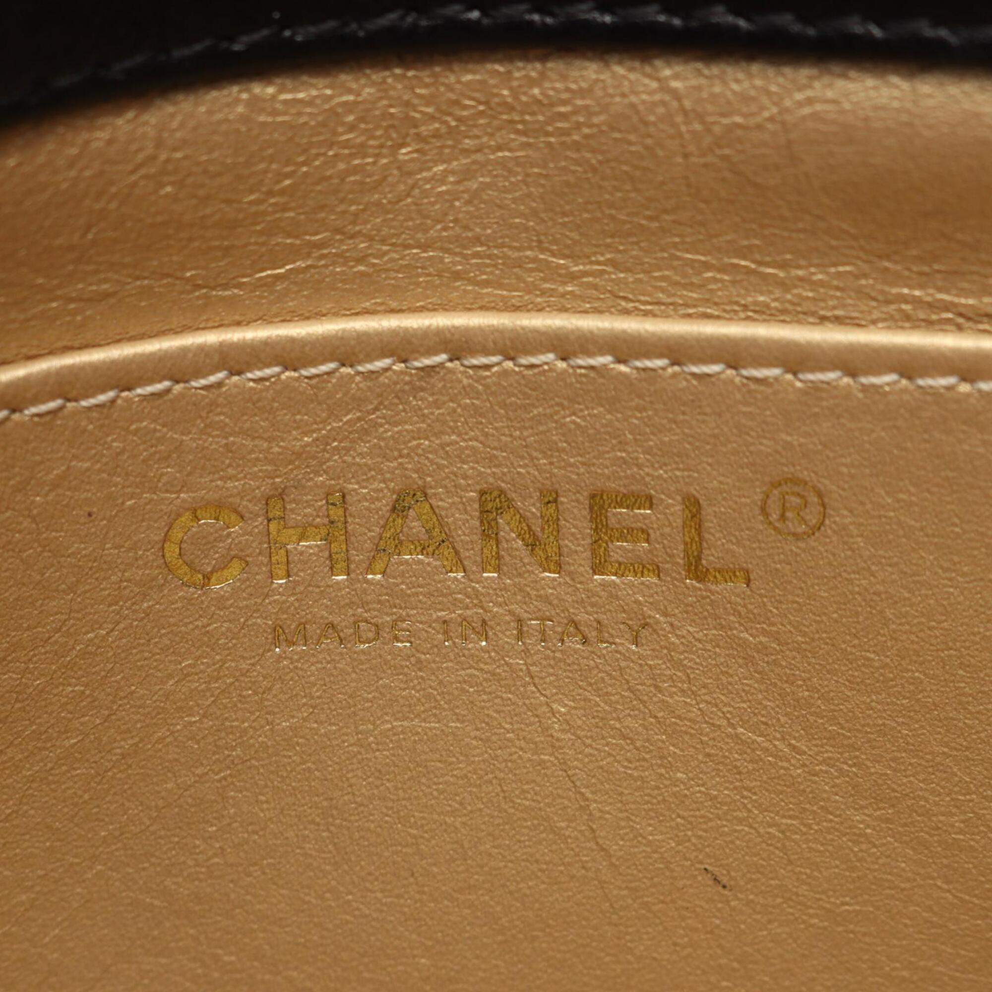 Chanel Black Leather Handbag Shoulder Bag (Pre-Owned)