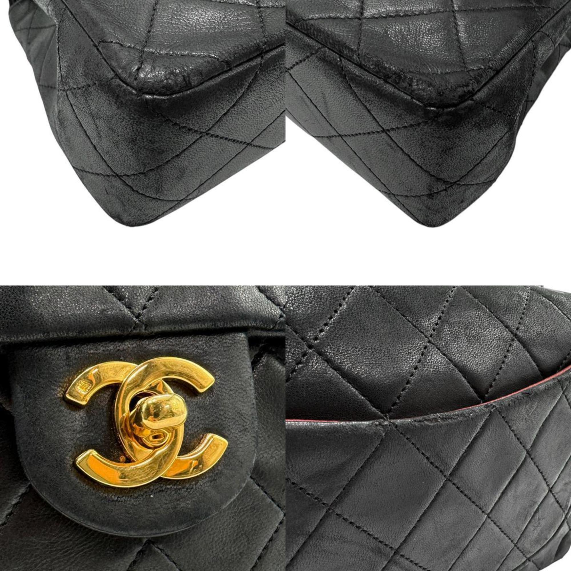 Chanel Black Leather Shoulder Bag (Pre-Owned)