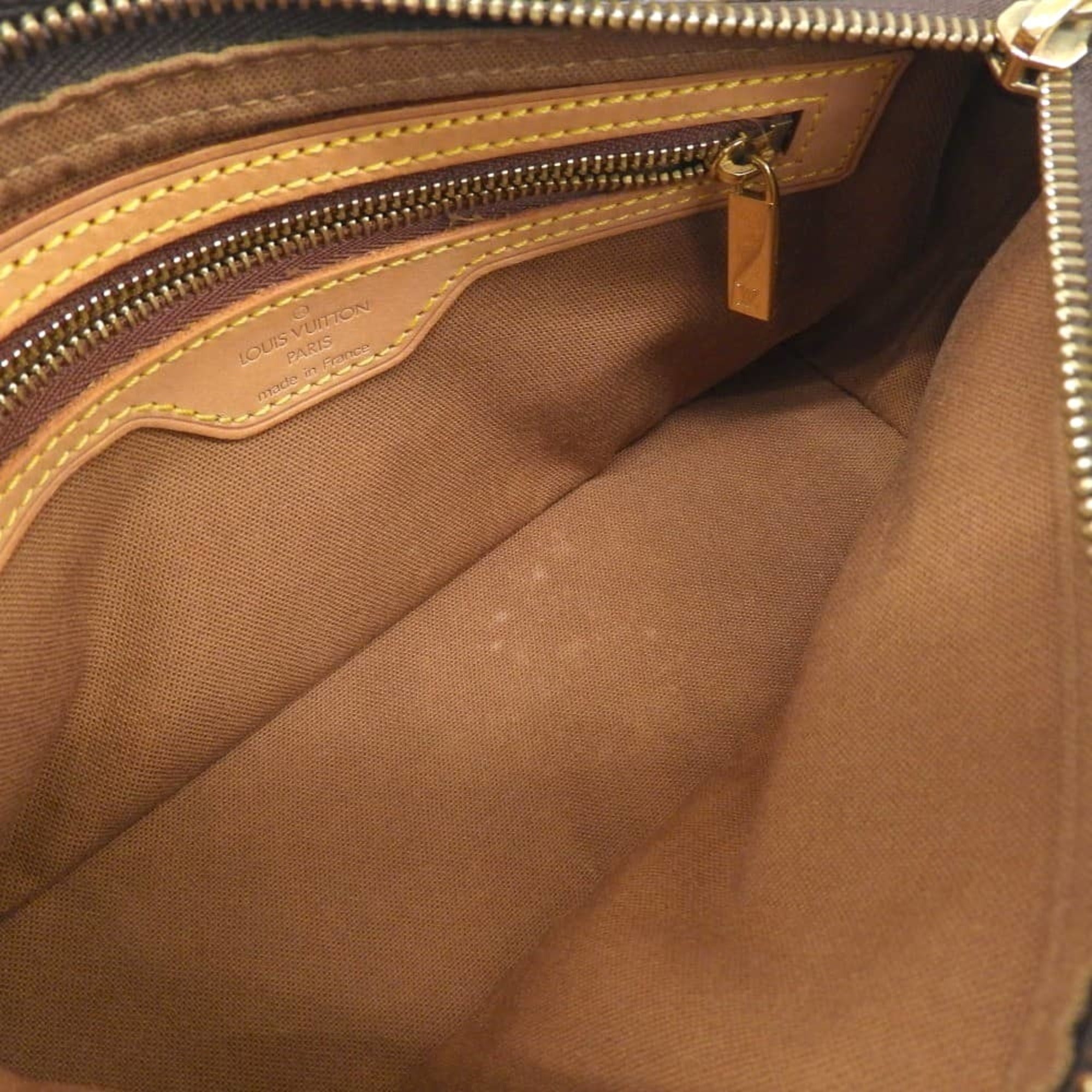 Louis Vuitton Monogram Monogram Pvc Shoulder Bag (Pre-Owned)