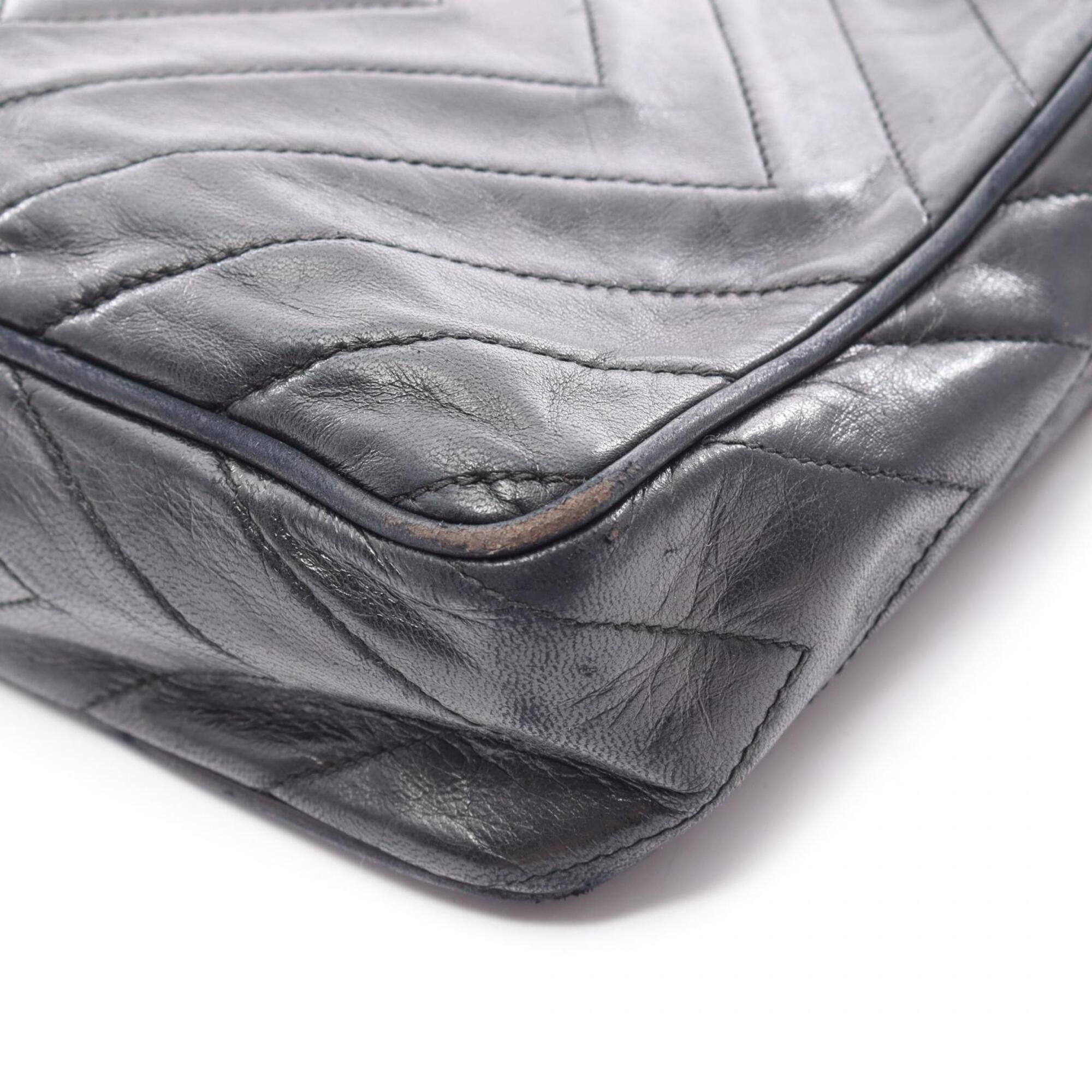 Chanel Black Leather Handbag Shoulder Bag (Pre-Owned)