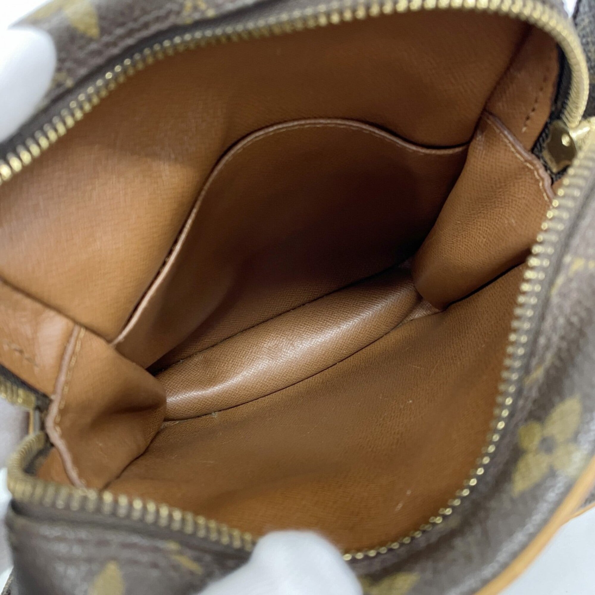 Louis Vuitton Brown Shoulder Bag (Pre-Owned)