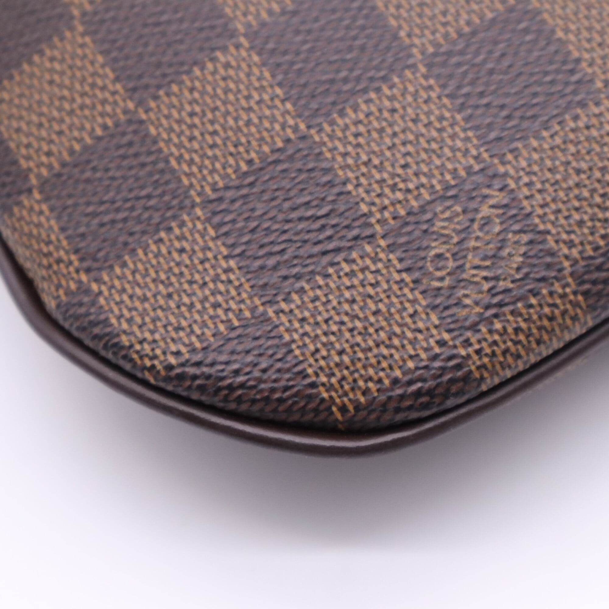 Louis Vuitton Beige Brown Coated Canvas Leather Pochette Shoulder Bag (Pre-Owned)